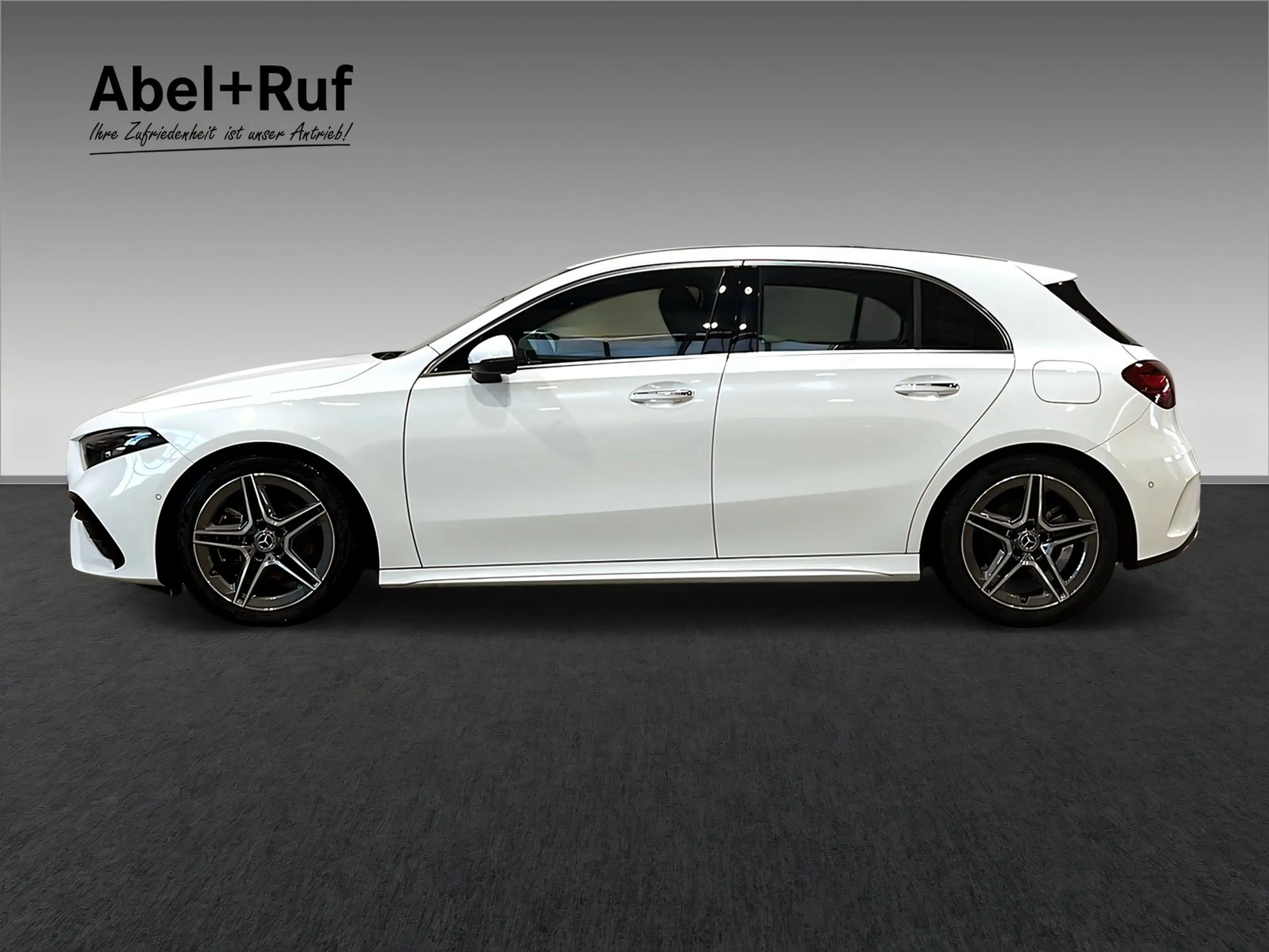 Mercedes-Benz A 220 4MATIC AMG MULTIBEAM+Kamera+SHz+TotW+MBUX — photo 4