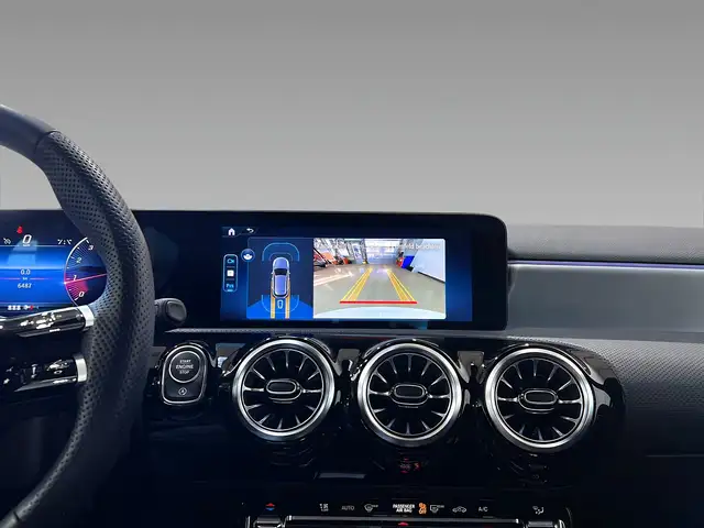 Mercedes-Benz 220 view 14
