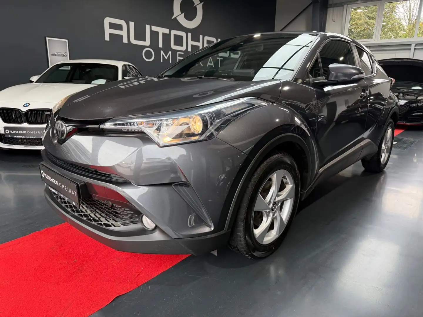 Toyota C-HR Basis 1-Hand/R-Kamera/ACC/Navi/SHZ/ Grau - 1