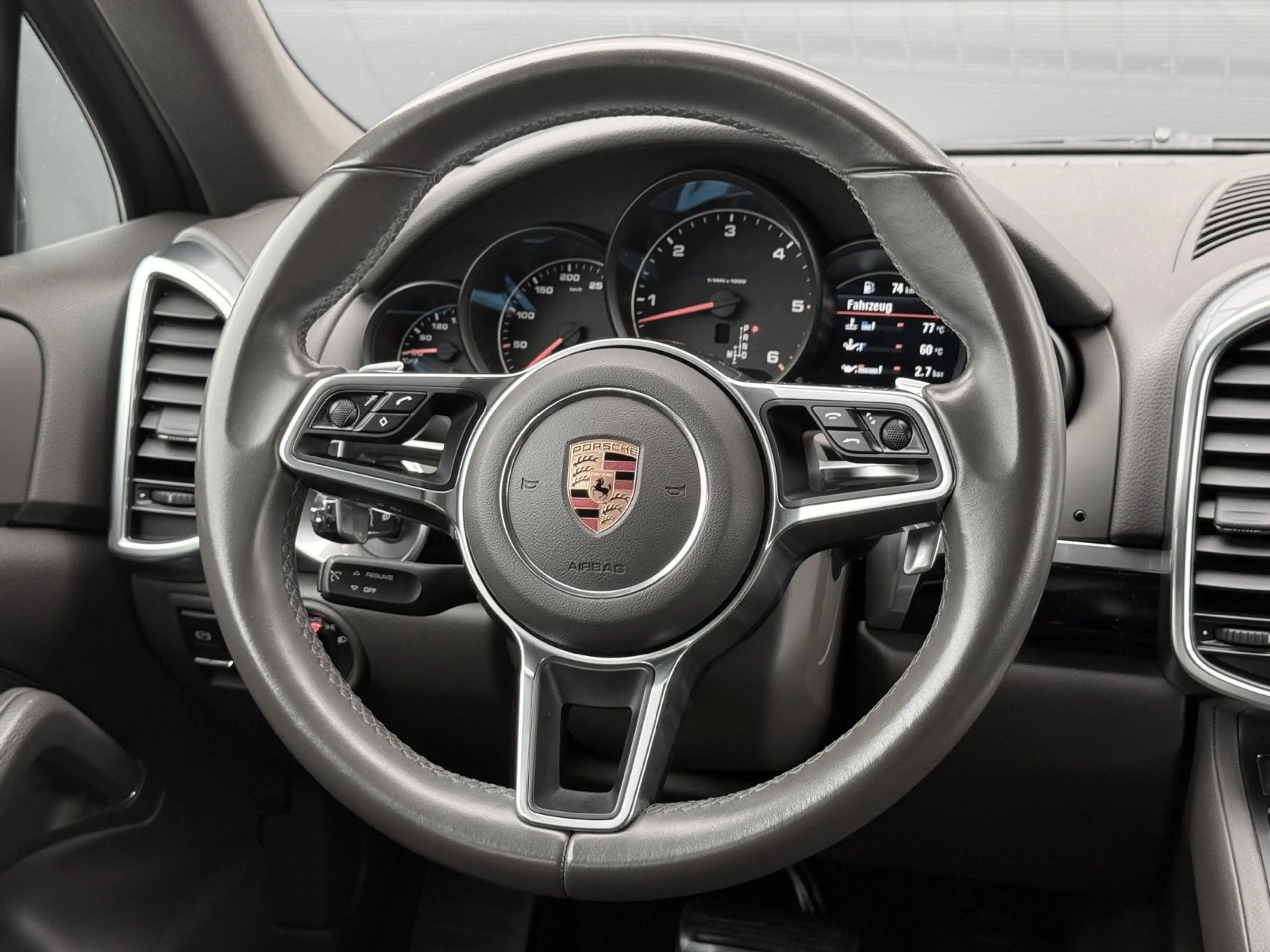 Porsche Cayenne Platinum Edition PORSCHE APPROVED PDLS+ — photo 12