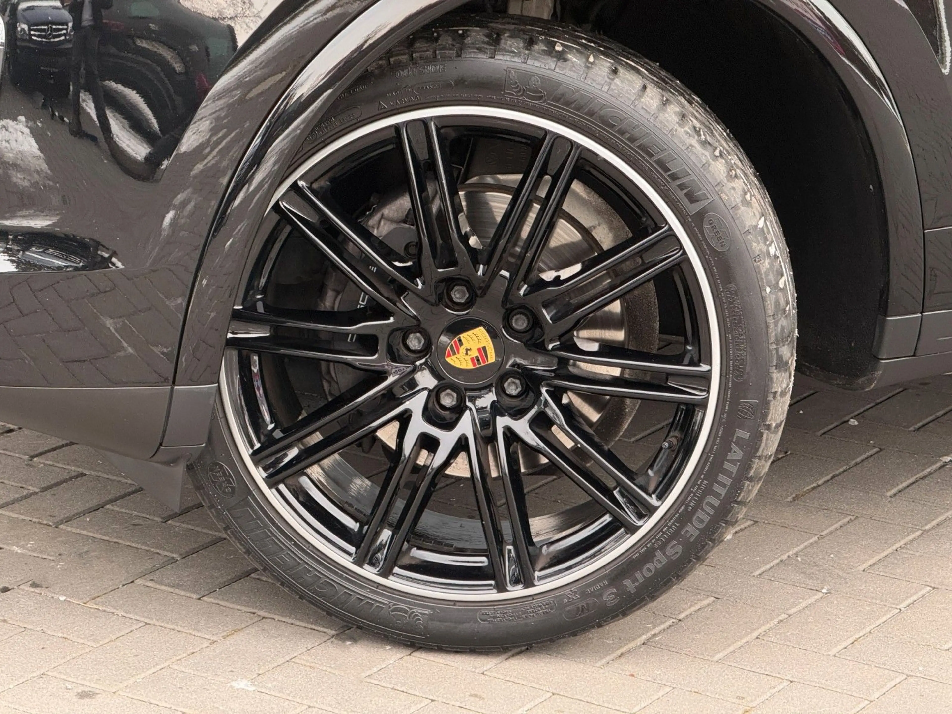 Porsche Cayenne Platinum Edition PORSCHE APPROVED PDLS+ — photo 10