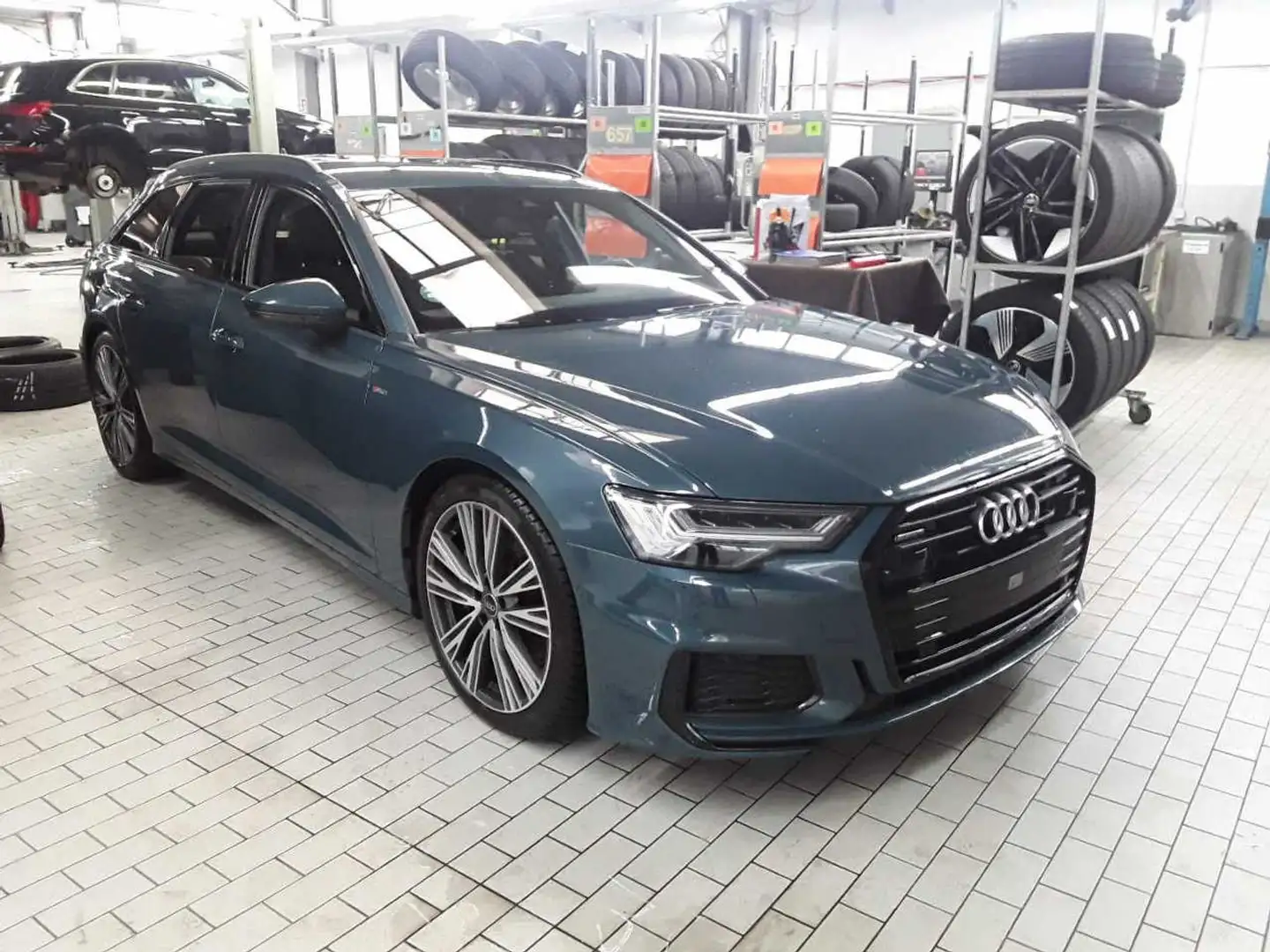 Audi A6 Avant sport 50 TFSIe qu. B&O ACC AHK HDMATRIX Grün - 2