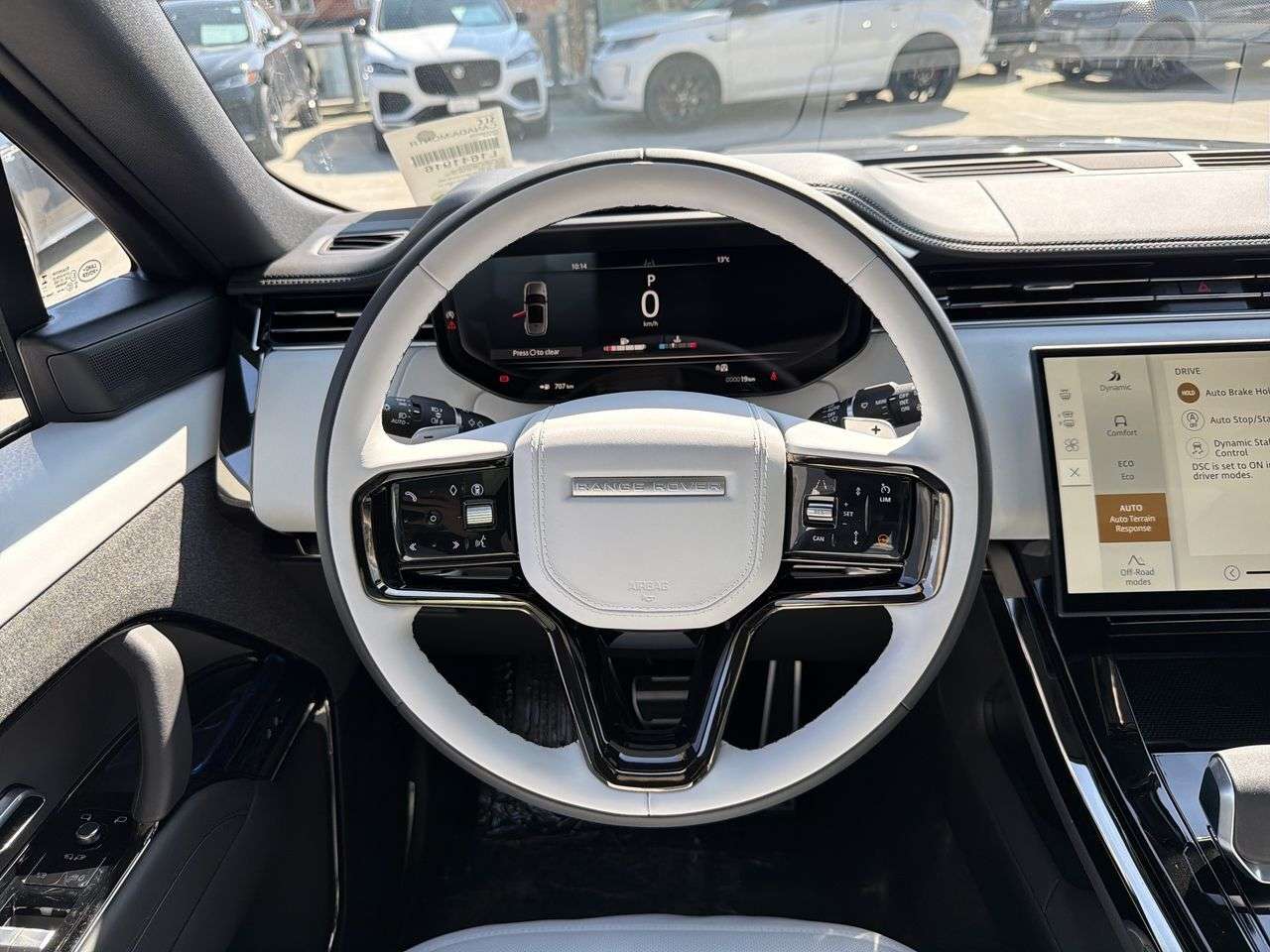 2026 Land Rover Range Rover Sport P400 Dynamic SE thumb 11