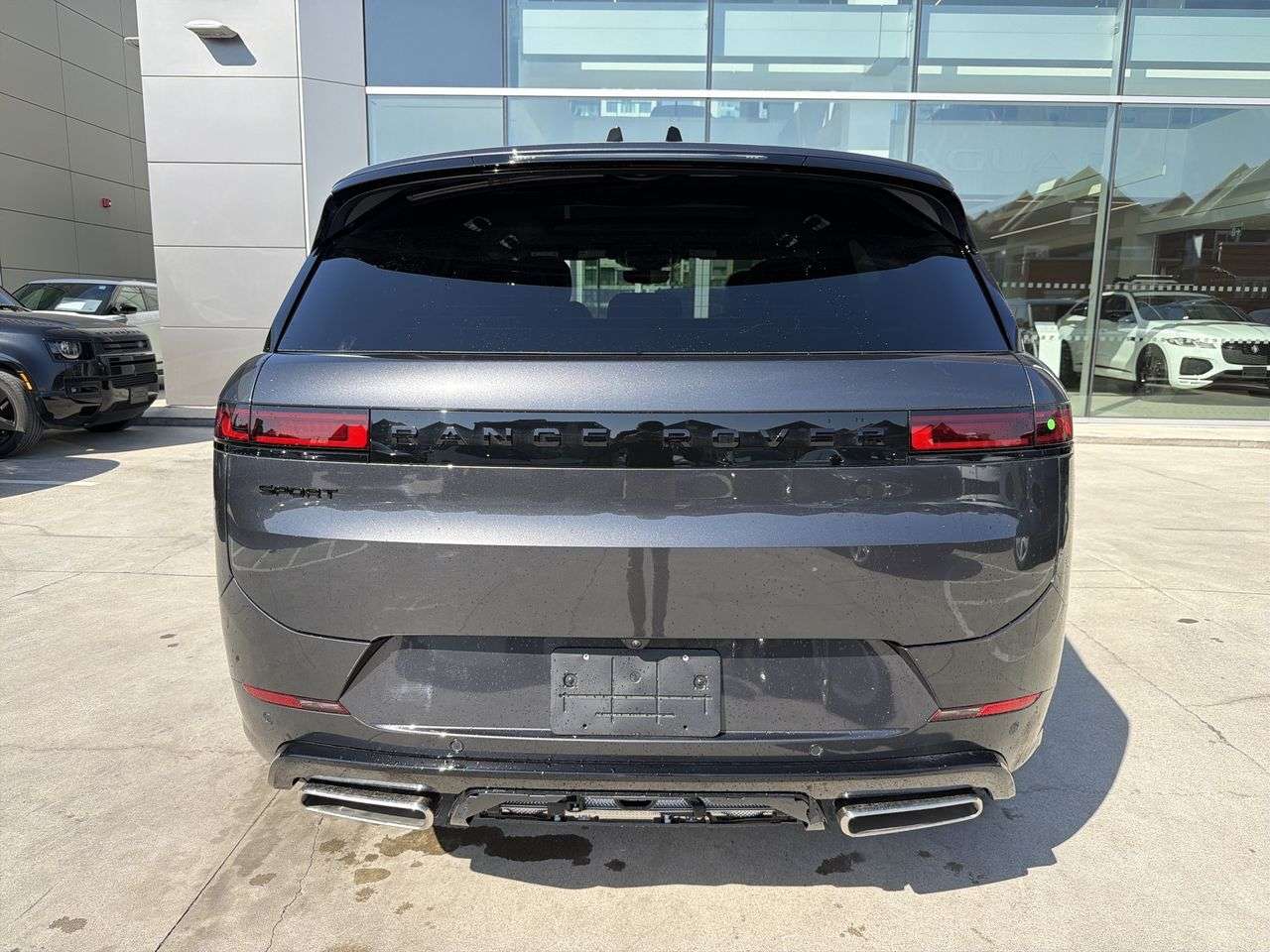 2026 Land Rover Range Rover Sport P400 Dynamic SE alt 4