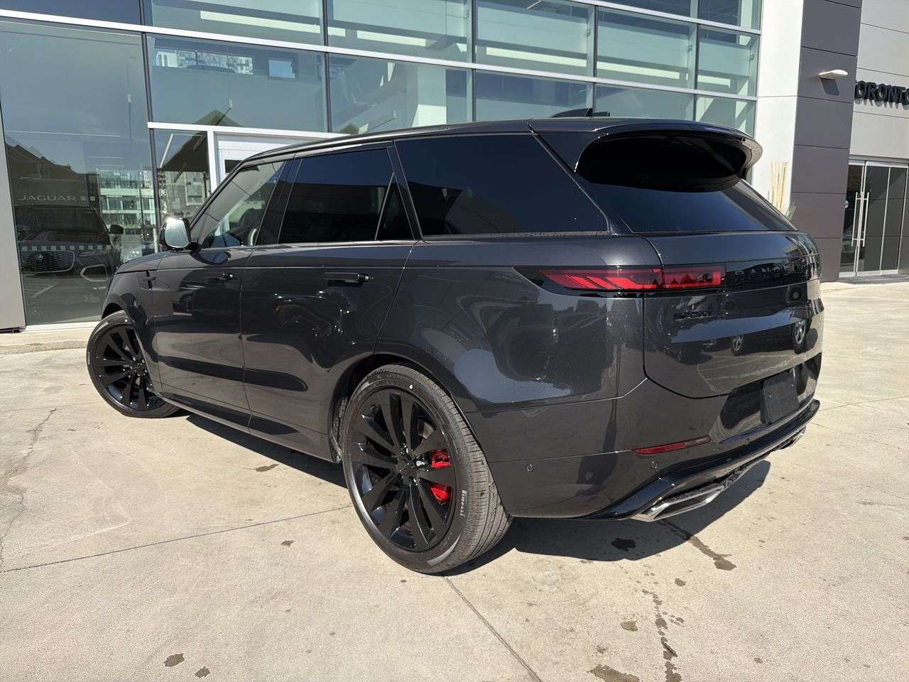 2026 Land Rover Range Rover Sport P400 Dynamic SE thumb 6