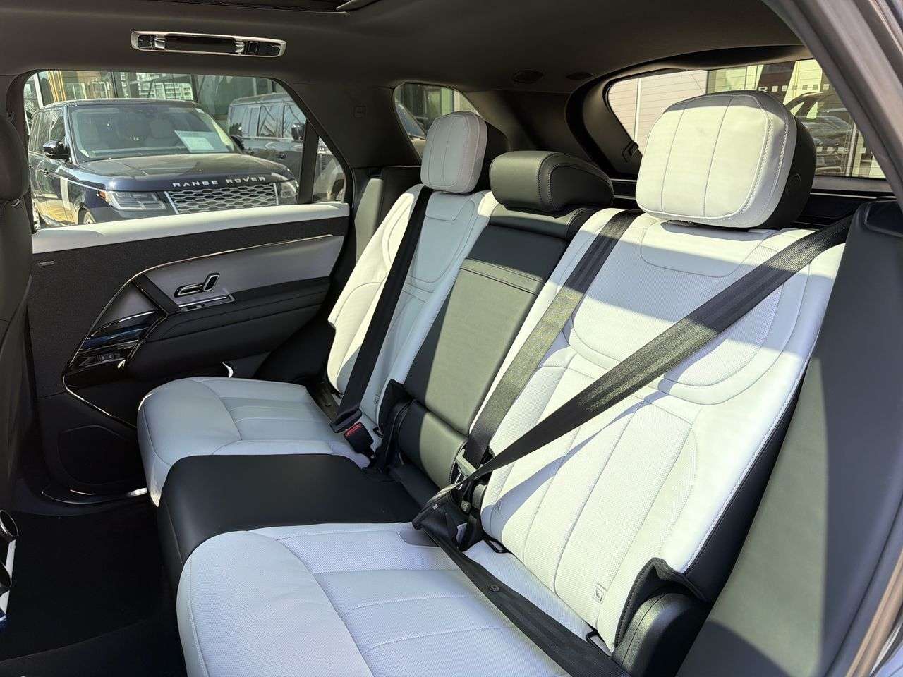 2026 Land Rover Range Rover Sport P400 Dynamic SE thumb 20