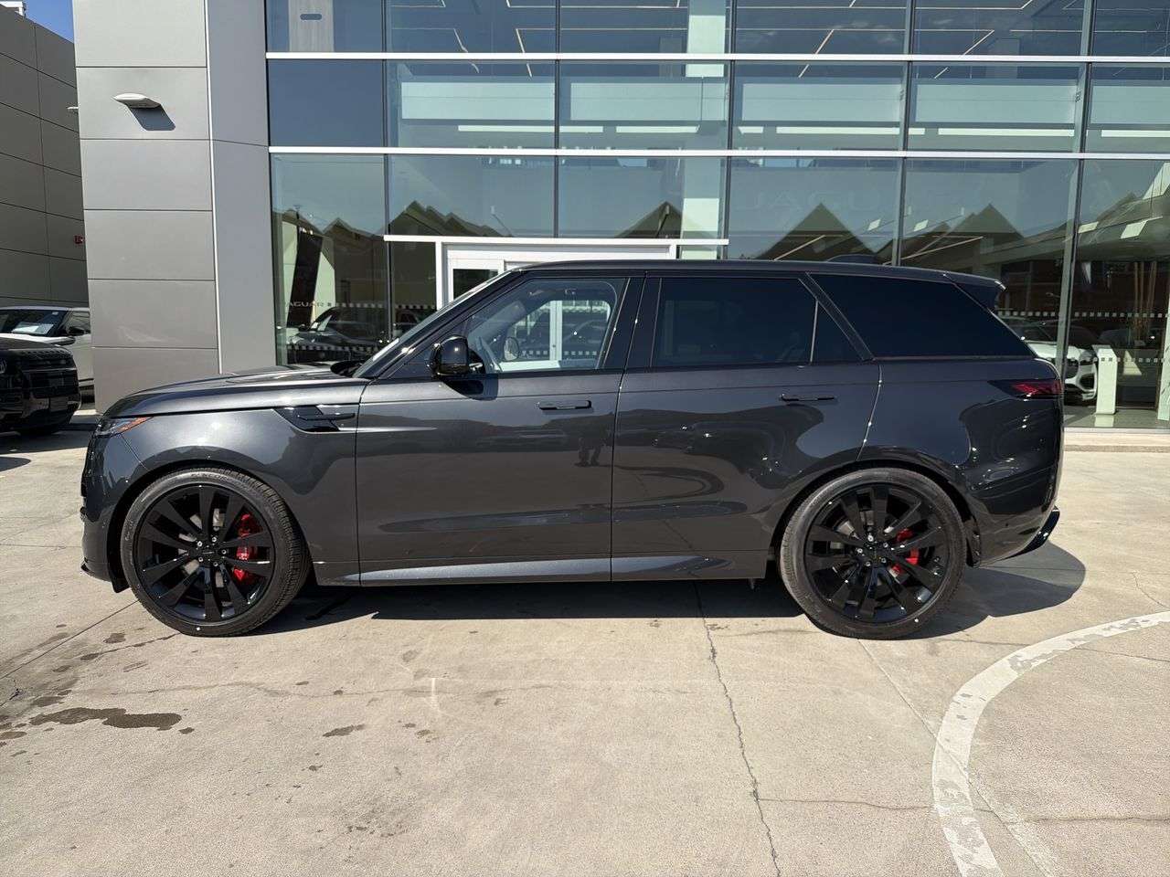 2026 Land Rover Range Rover Sport P400 Dynamic SE alt 5