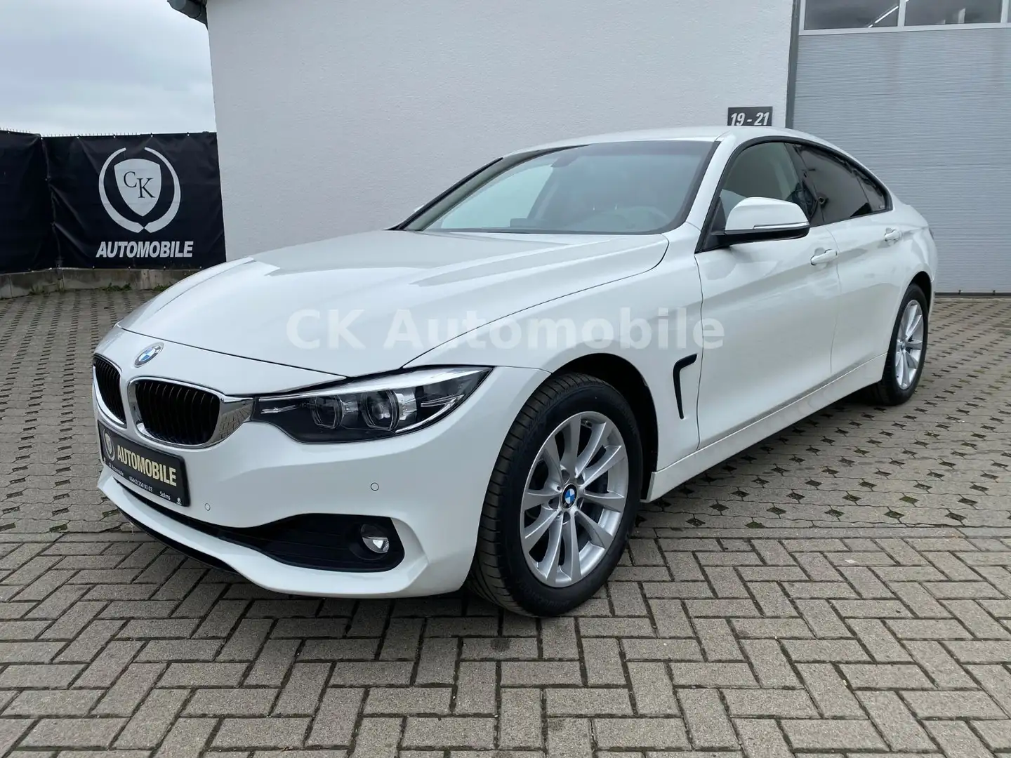 BMW 420 i xDrive Gran Coupe Advantage/Navi/LED/Kamera Weiß - 1