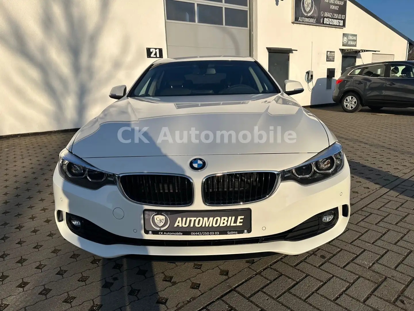 BMW 420 i xDrive Gran Coupe Advantage/Navi/LED/Kamera Weiß - 2