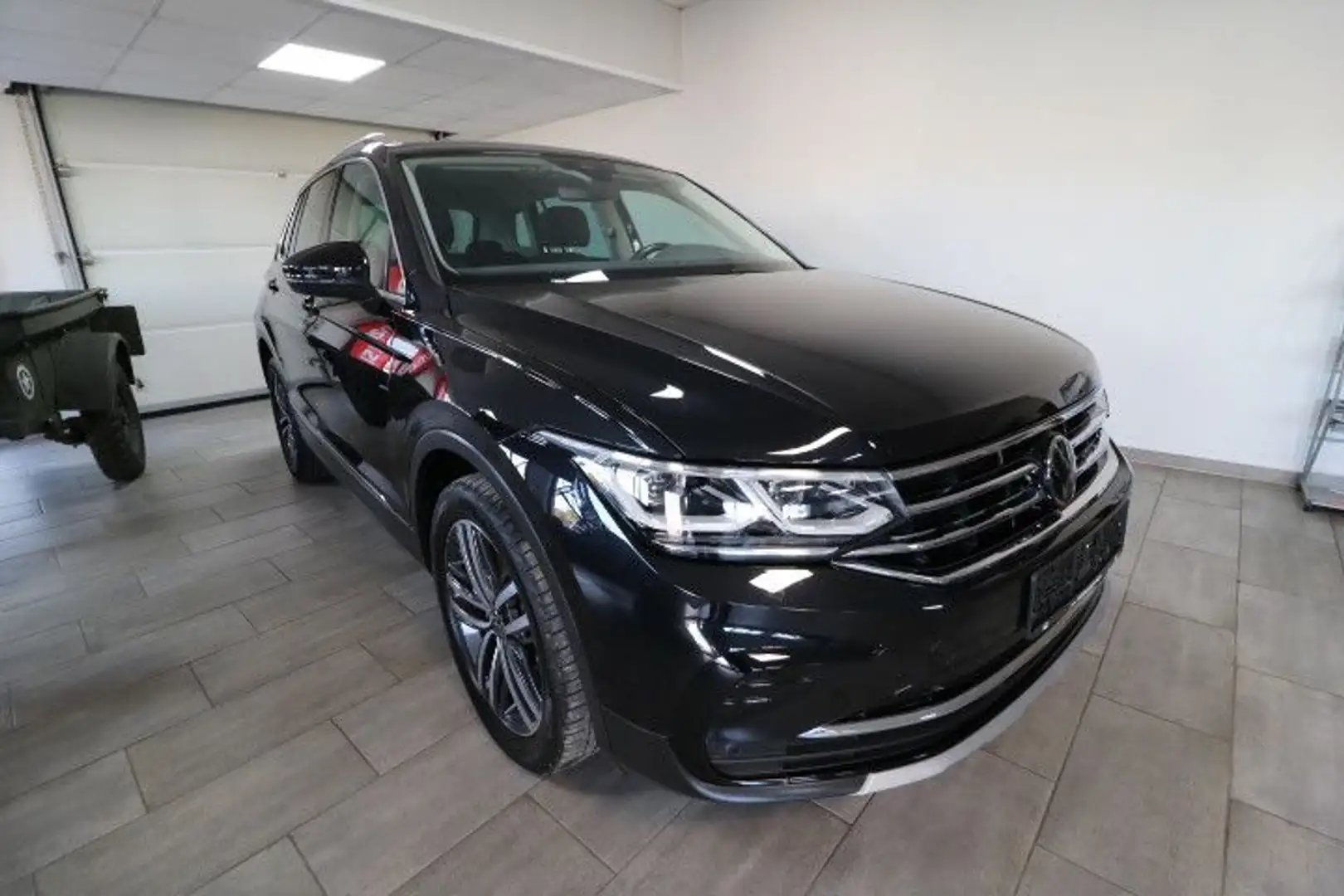 Volkswagen Tiguan 1.4 TSI eHybrid Elegance Matrix Schwarz - 1