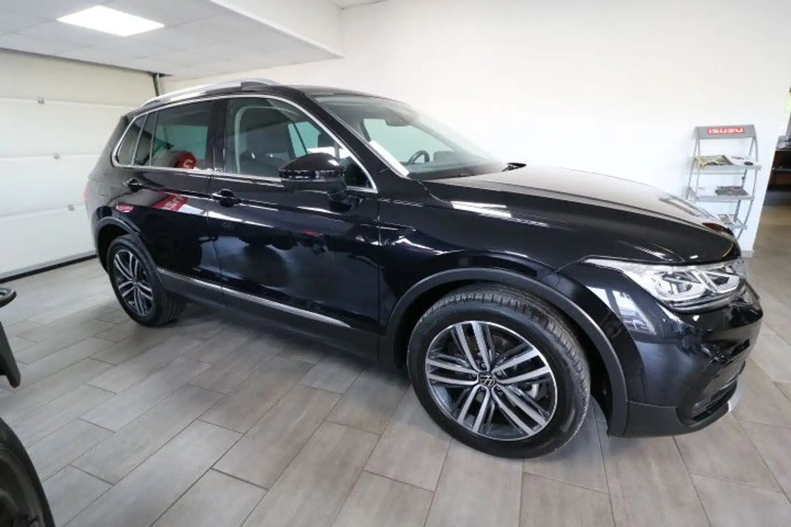 Volkswagen Tiguan 1.4 TSI eHybrid Elegance Matrix Schwarz - 2