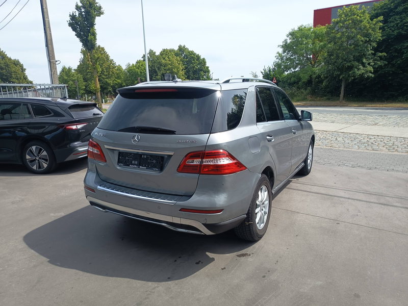 Mercedes-Benz ML 250 ML 250 BlueTEC Leder Xenon — photo 7