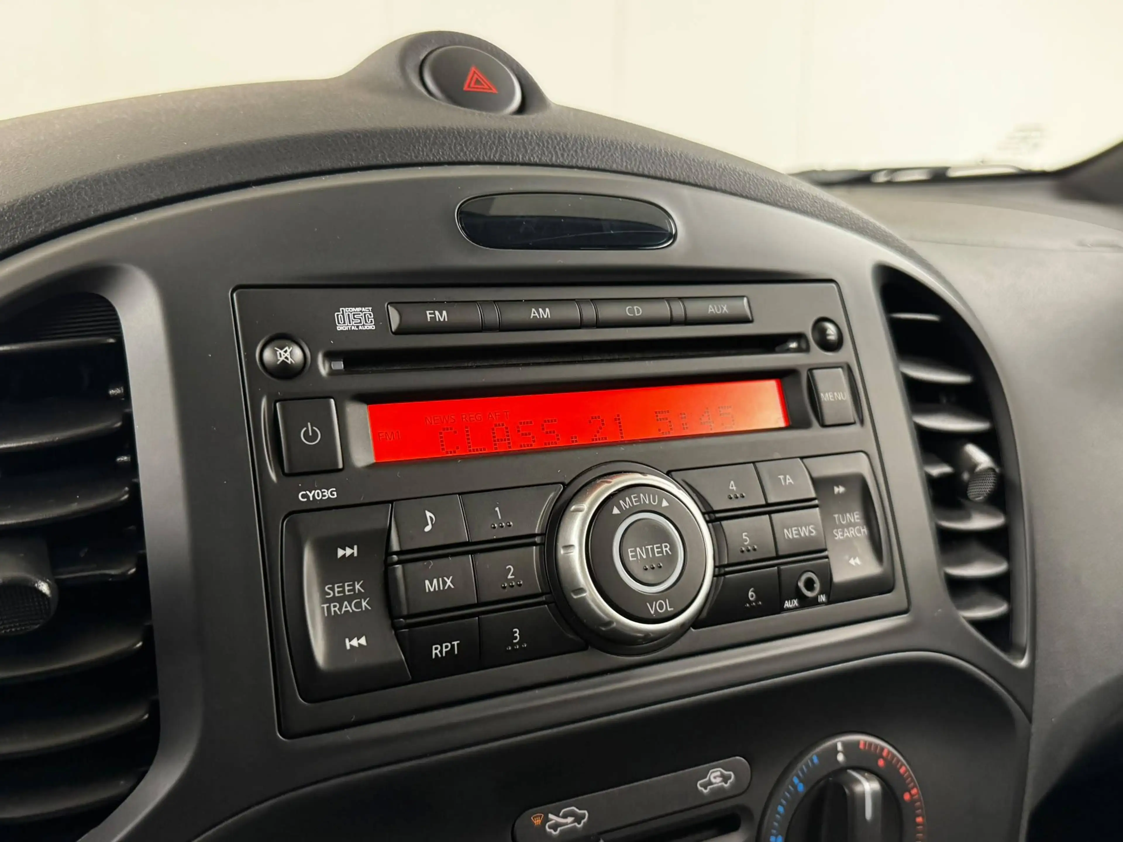 Nissan Juke 1.6I 94CV 2WD !! 1ere MAIN !! 45000 KM !! — photo 11