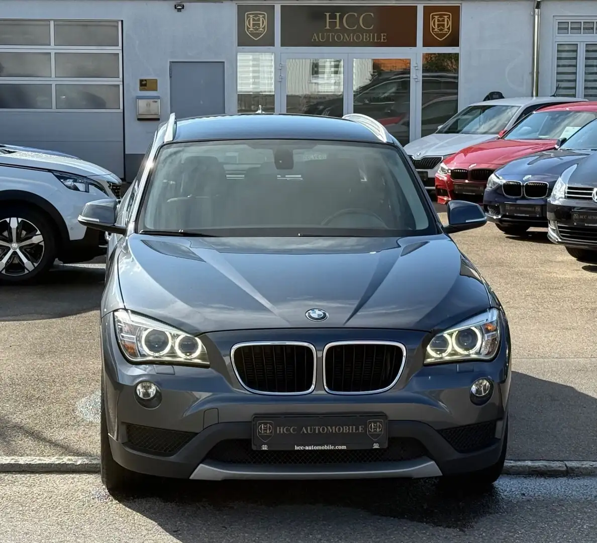 BMW X1 Baureihe X1 18 d xDrive-NAVI-PDC-SHZ-BI XENON Grau - 1