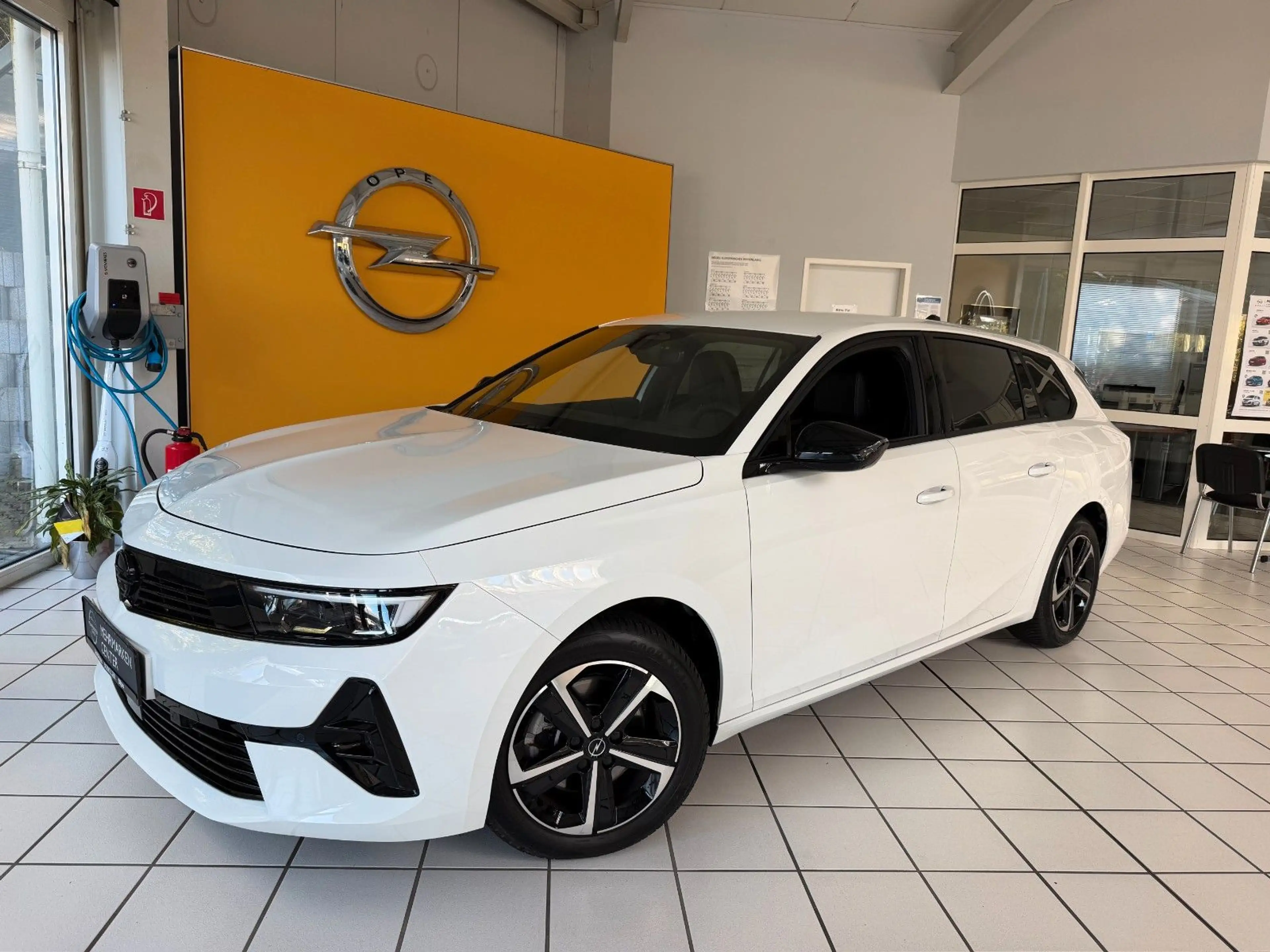 Opel Astra L Sports Tourer GS Matrix-LED+AHK+360 Kame