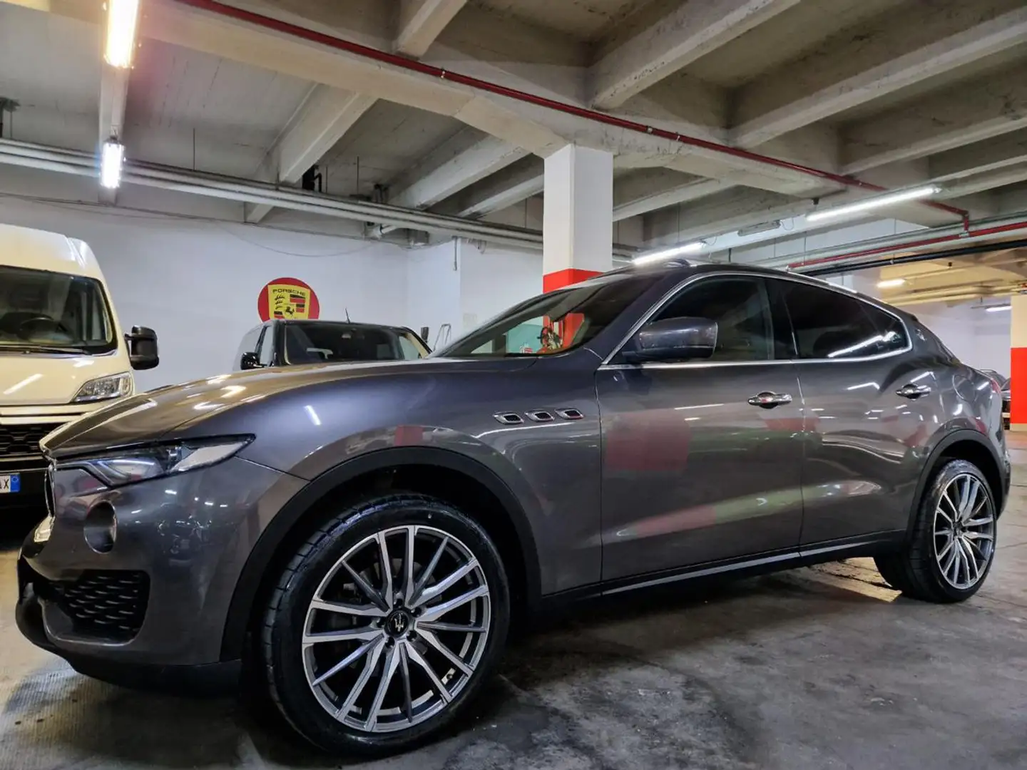 Maserati Levante 3000 V6 CV.250 TETTO+21'+ UNIPROPR Grigio - 1