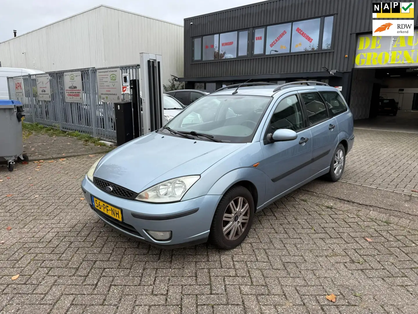 Ford Focus Wagon 1.6-16V Futura Gris - 1