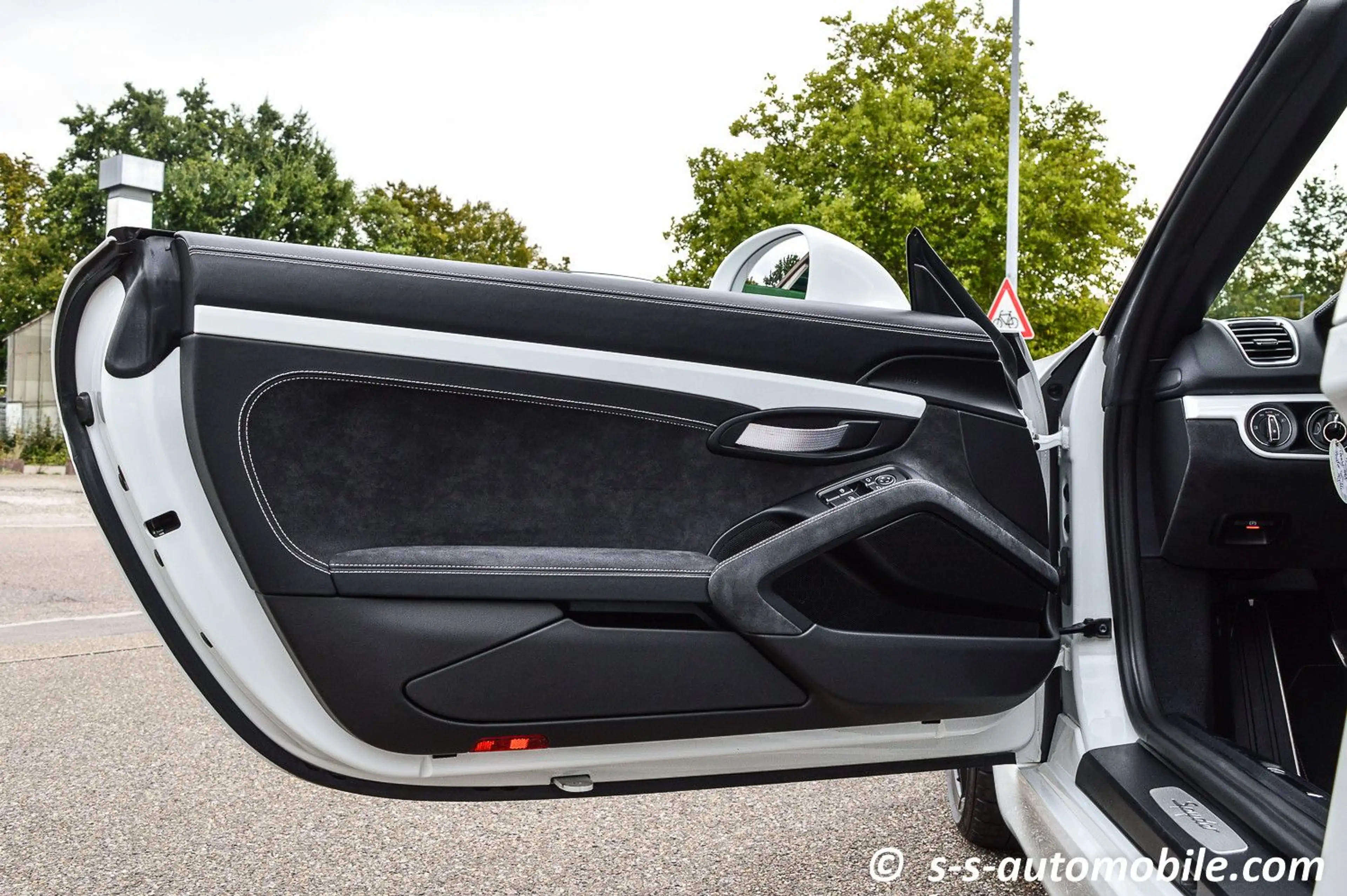 Porsche Boxster Spyder Carbonschalen Leder 1.Hd Approved — photo 13