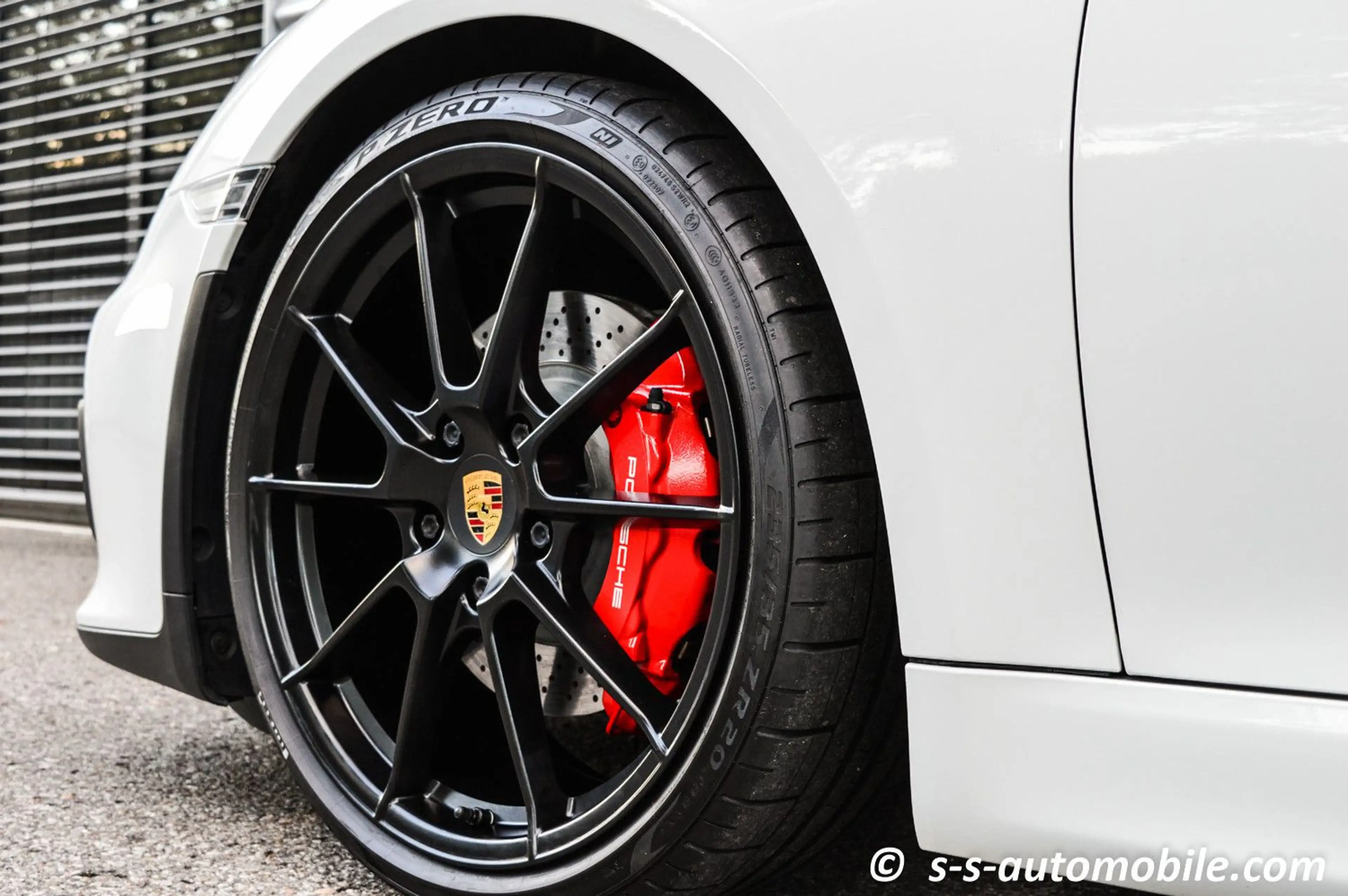 Porsche Boxster Spyder Carbonschalen Leder 1.Hd Approved — photo 7