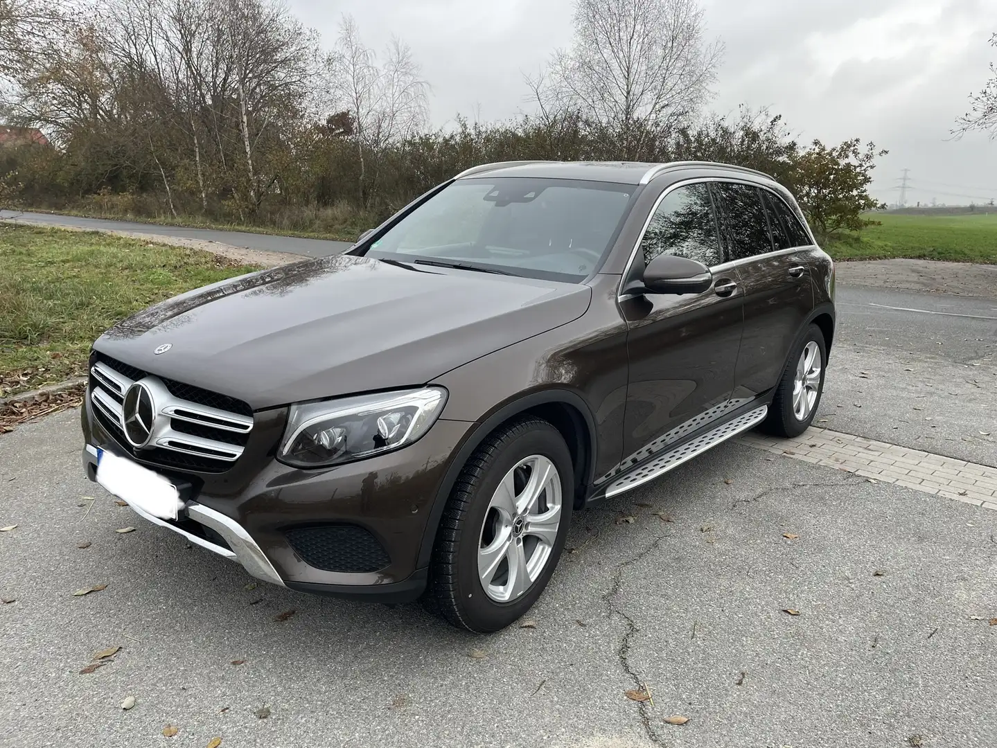 Mercedes-Benz GLC 250 GLC 250 d SUV 4MATIC Fahrass., AHK,ILS, gepflegt Braun - 1