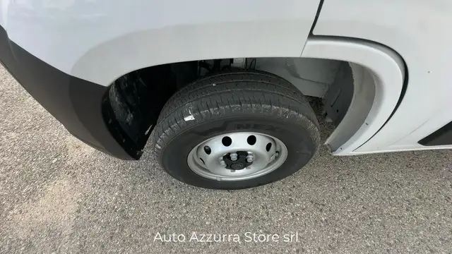 Peugeot Boxer view 7