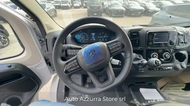 Peugeot Boxer view 12