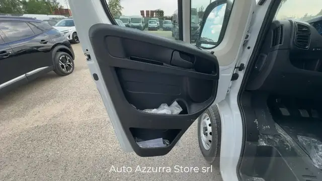 Peugeot Boxer view 9