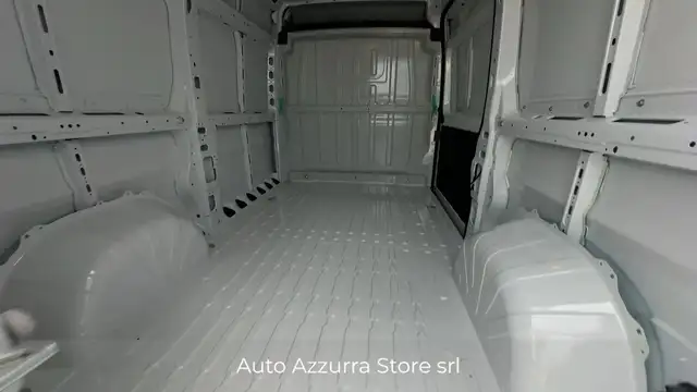 Peugeot Boxer view 5