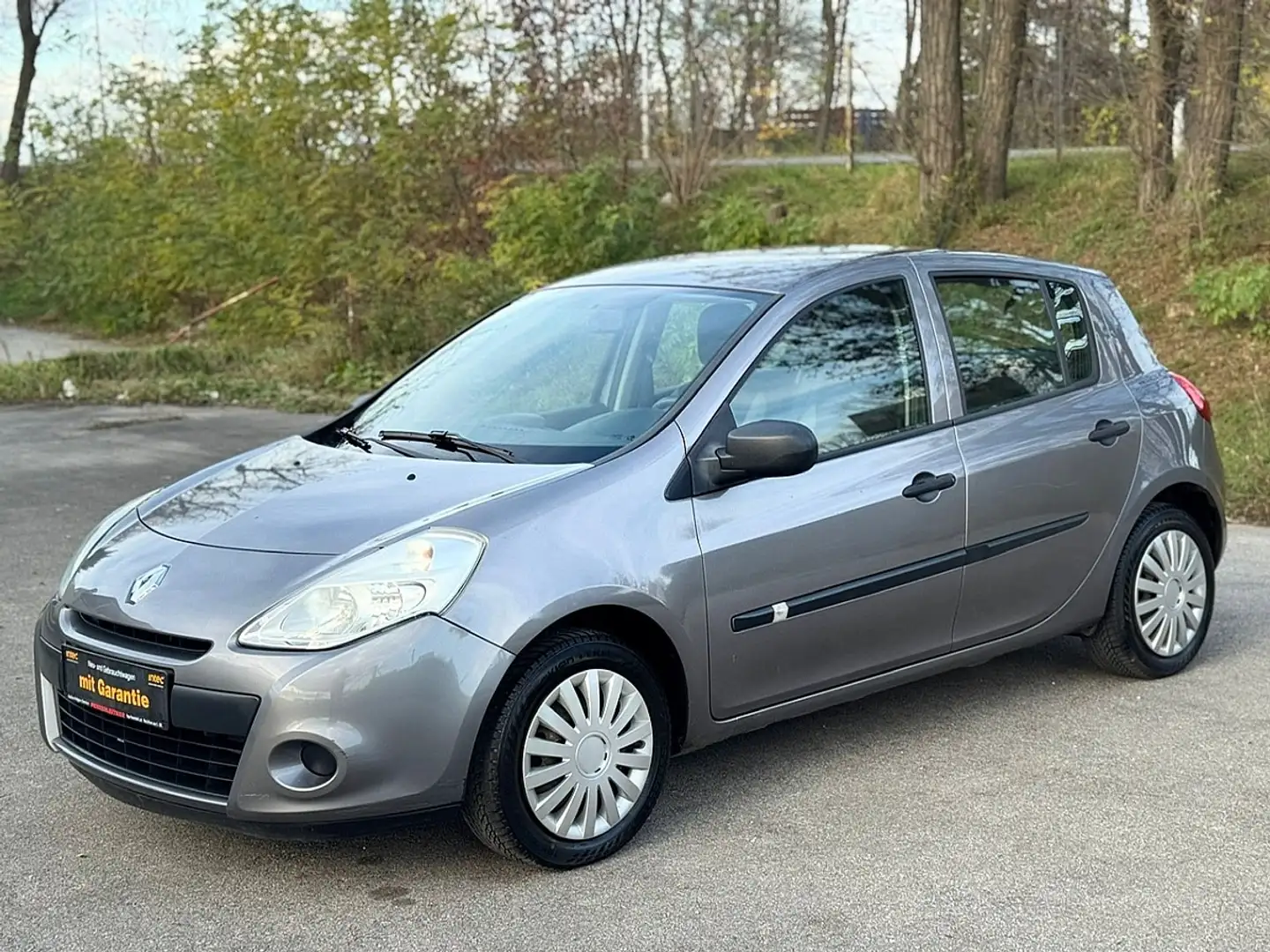 Renault Clio Dynamique 1,2 16V|Anhängerkupplung| Grau - 2