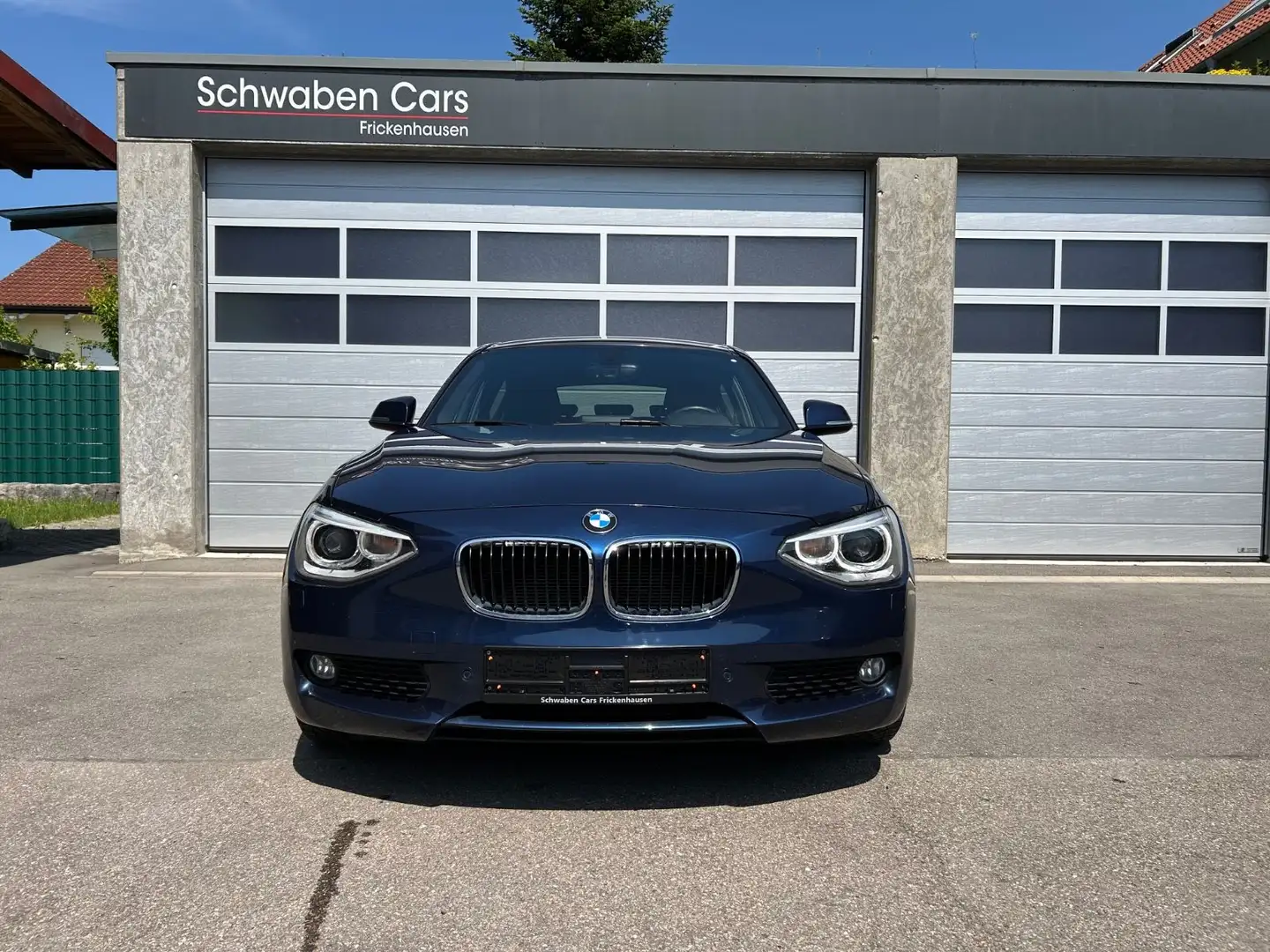 BMW 118 d Luxury 5-Türer Navi Xenon PDC Sitzheizung Azul - 2