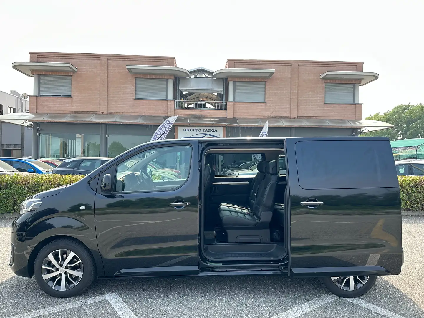 Toyota Proace PROACE VERSO 2.0D 180CV S&S A/T L1 D LUXURY 8 P Negru - 1