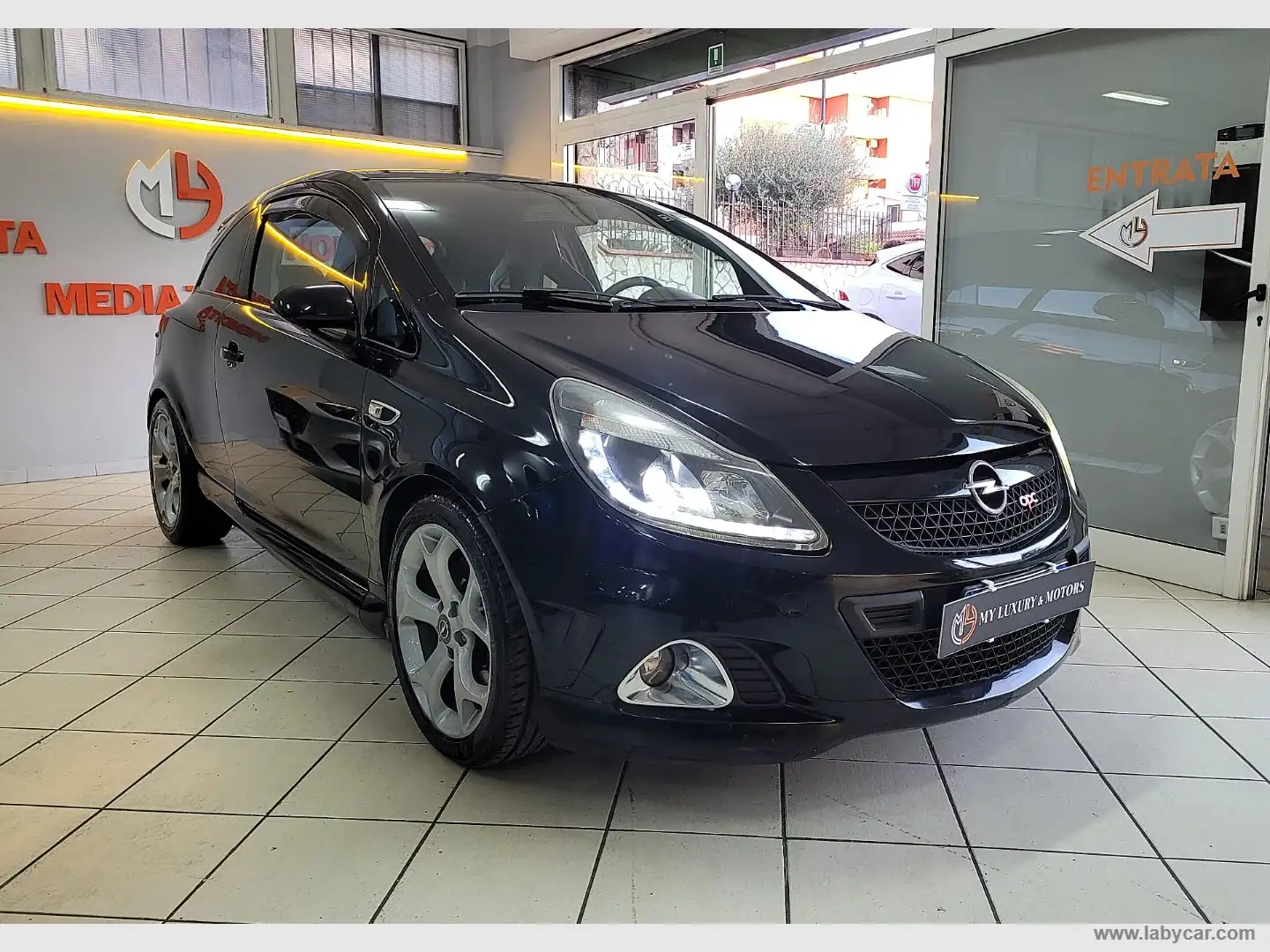 Opel Corsa 1.6 T 192 CV OPC 84.000KM Zwart - 1