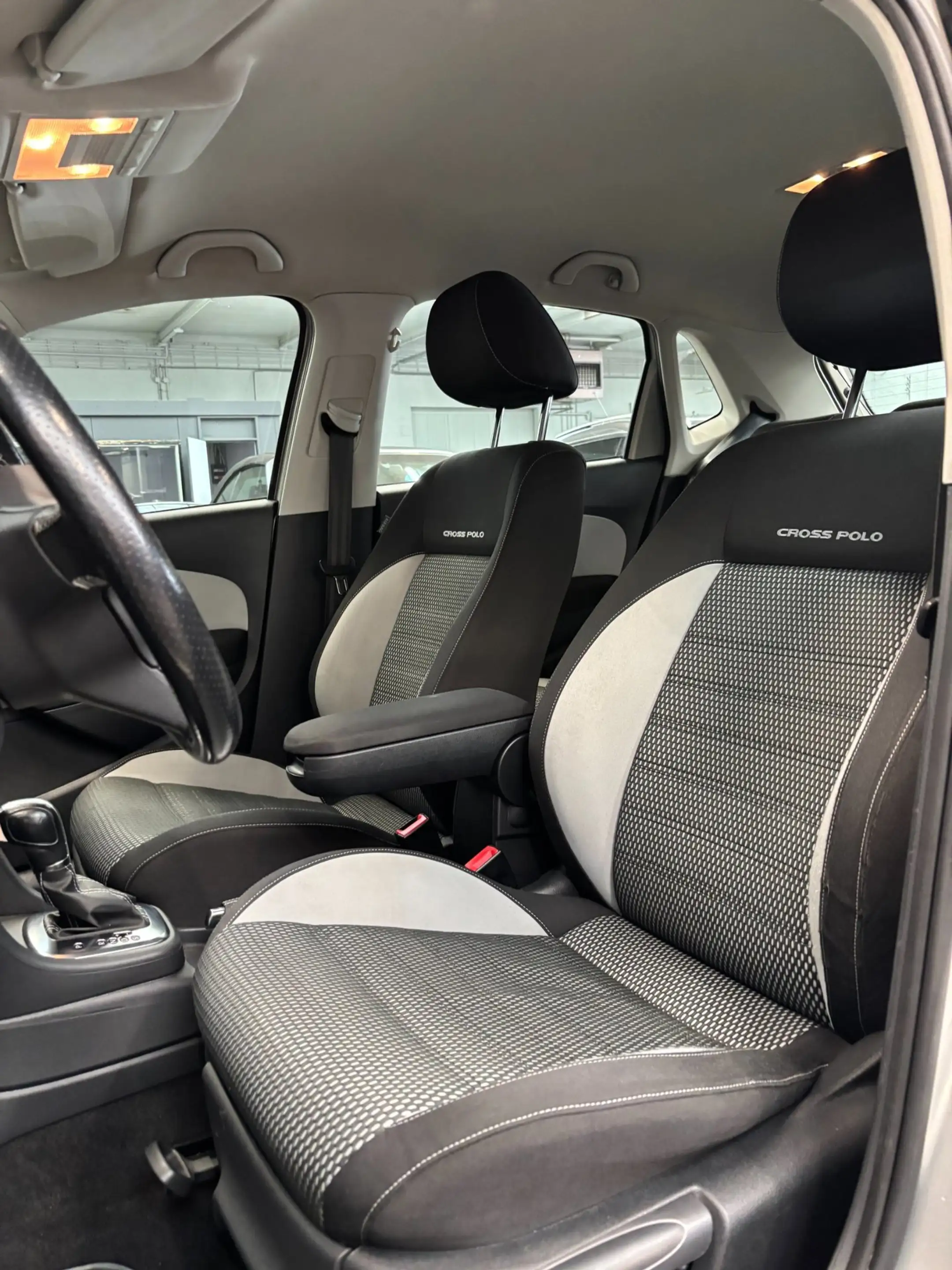 Volkswagen Polo Cross 1.4-16V DSG Navi/Airco/Cruise Control — photo 14