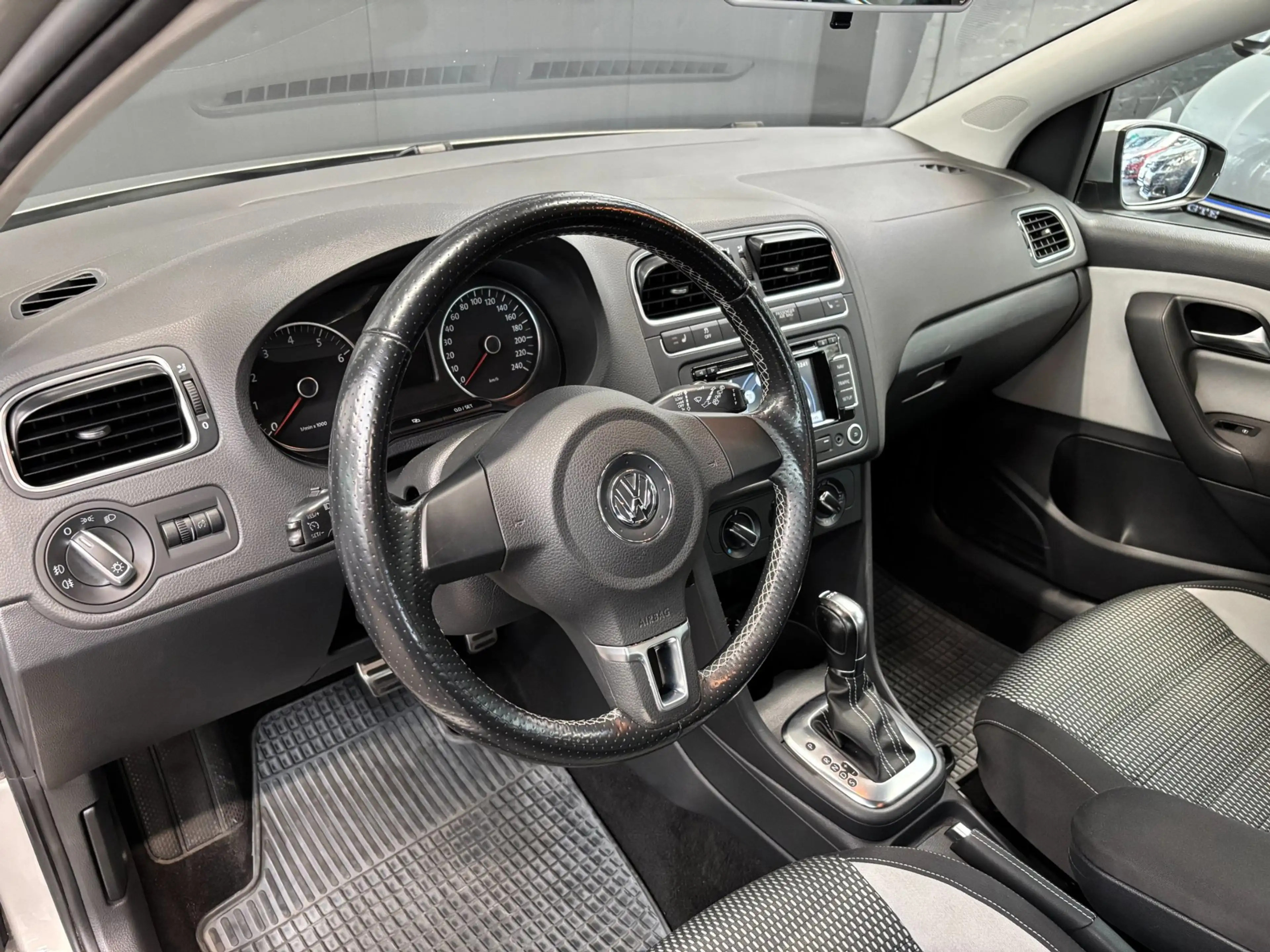 Volkswagen Polo Cross 1.4-16V DSG Navi/Airco/Cruise Control — photo 10