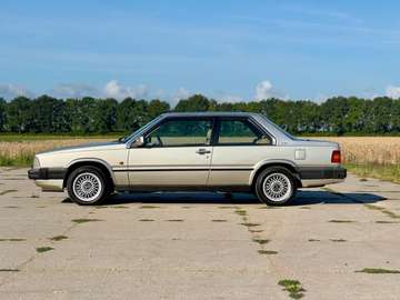 Bertone full option met o.a. airco chique kleurste