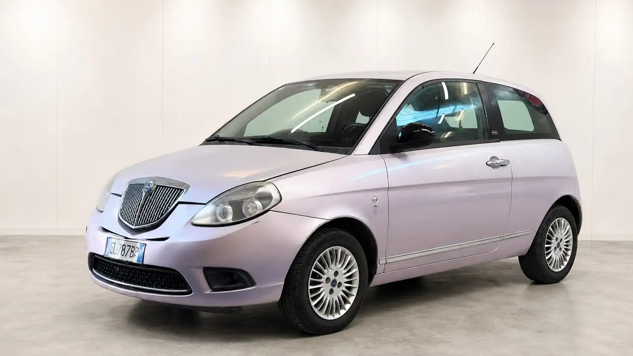 Lancia Ypsilon