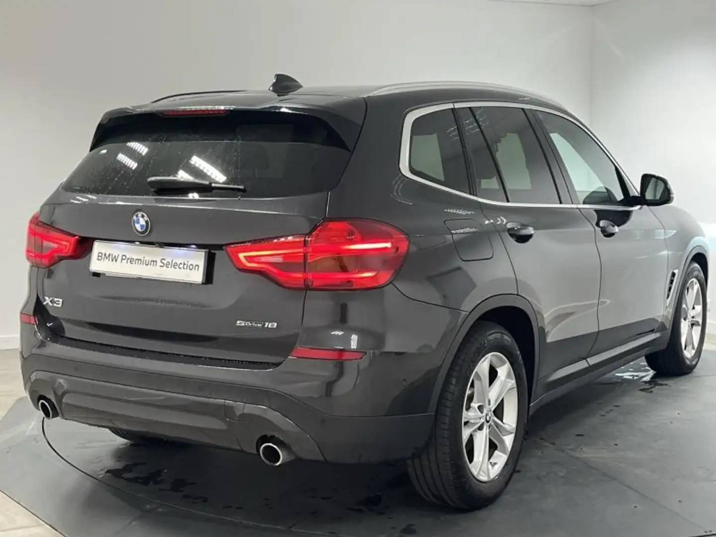 BMW X3 sDrive18d 150ch Business Design Gris - 2