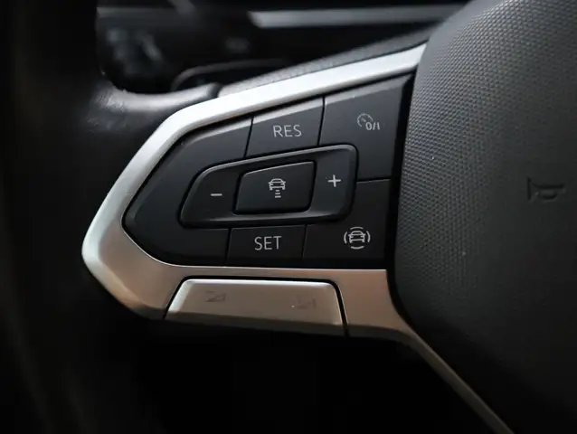 Volkswagen Tiguan Allspace view 28