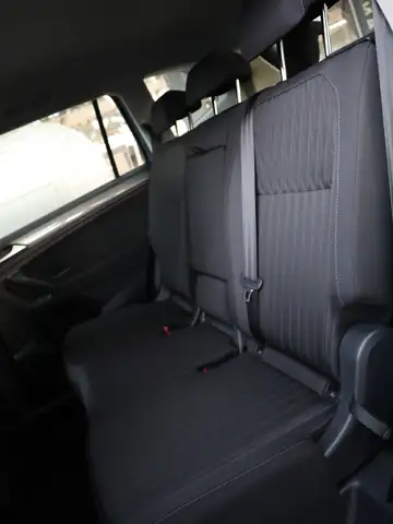 Volkswagen Tiguan Allspace view 22