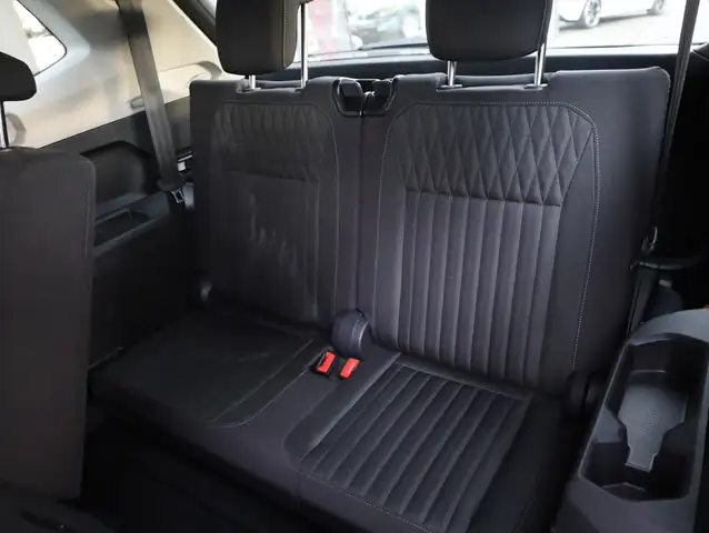Volkswagen Tiguan Allspace view 23