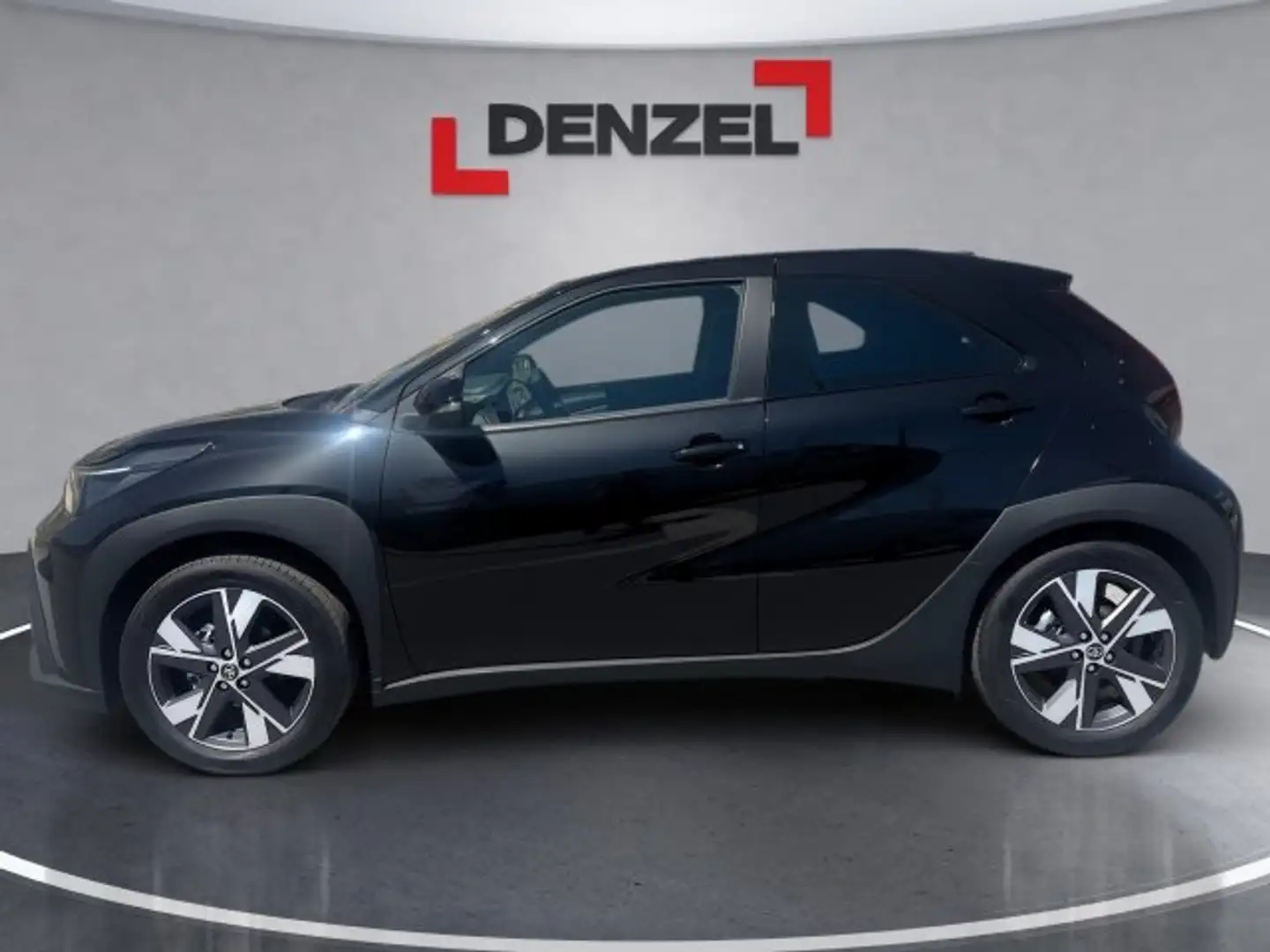Toyota Aygo X 1,5 Hybrid Active Schwarz - 2