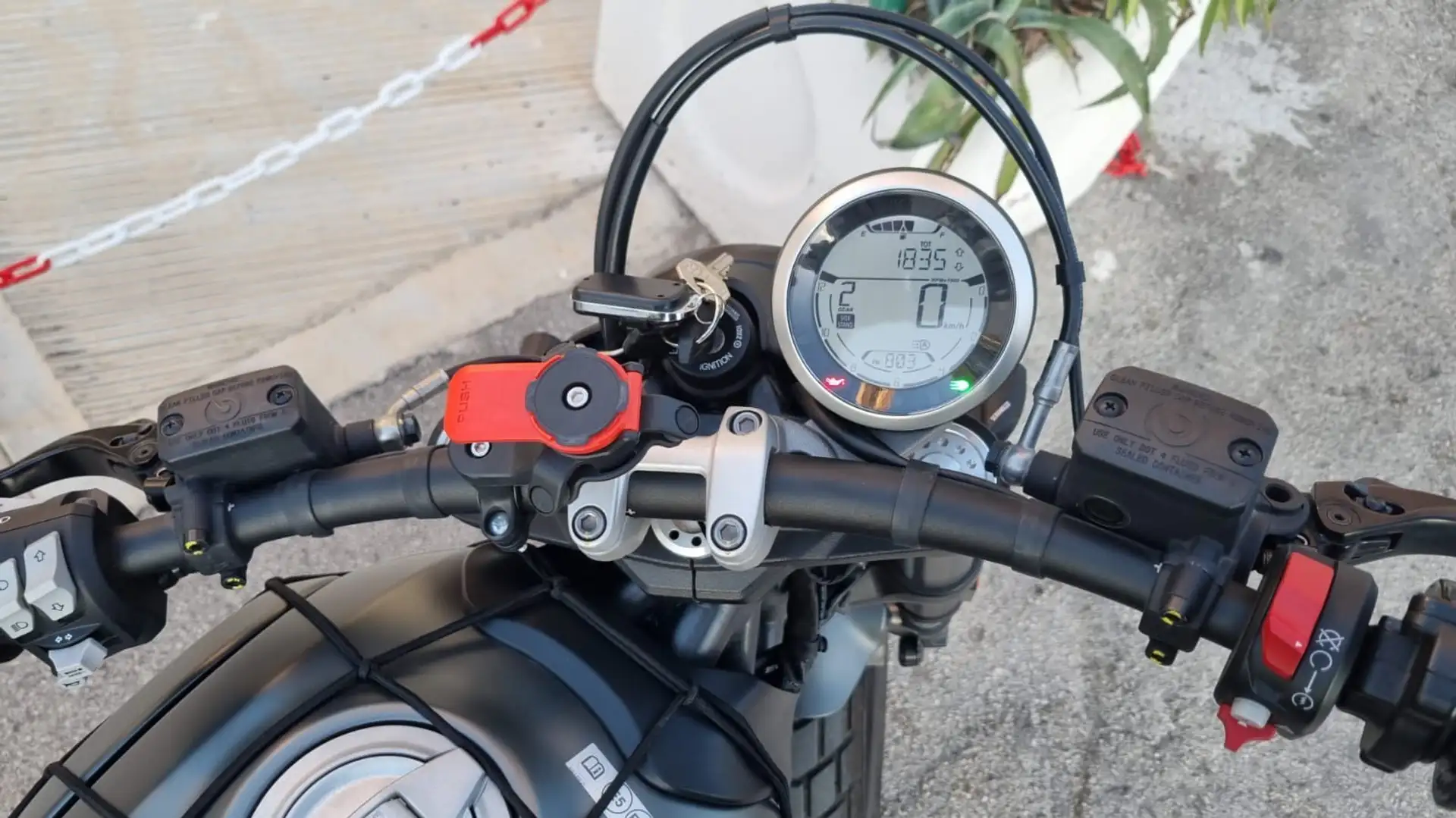 Ducati Scrambler nightshift Argent - 2