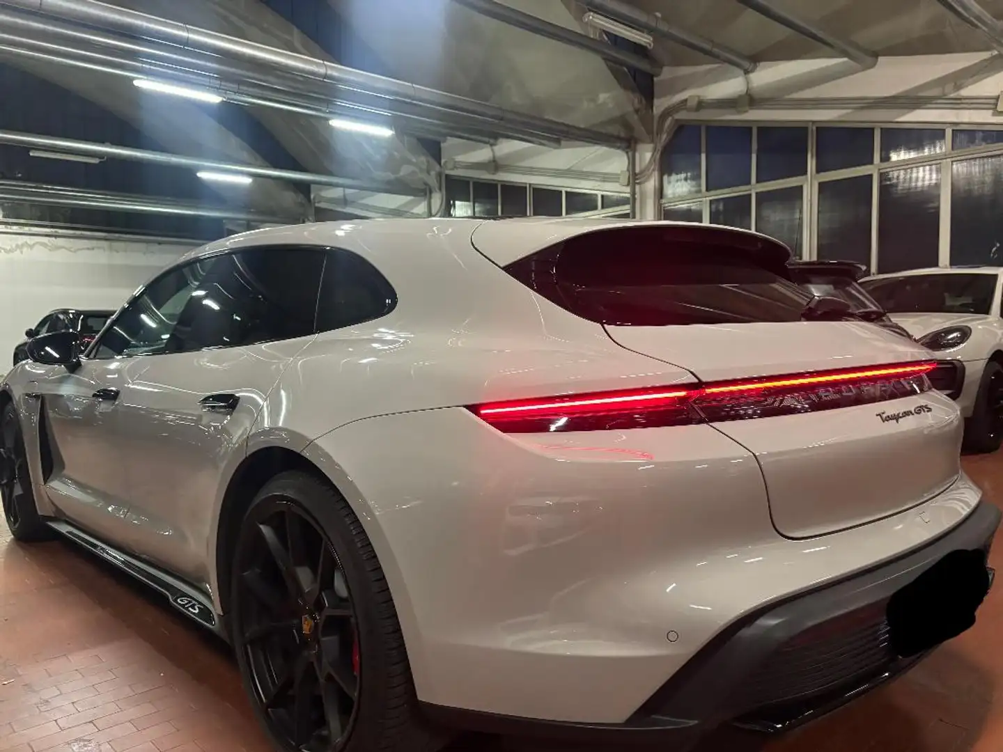 Porsche Taycan Taycan GTS 5posti Cross turismo- tetto-21"- sospen Grau - 2