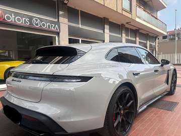 Taycan GTS 5posti Sport turismo- tetto-21"- sospen