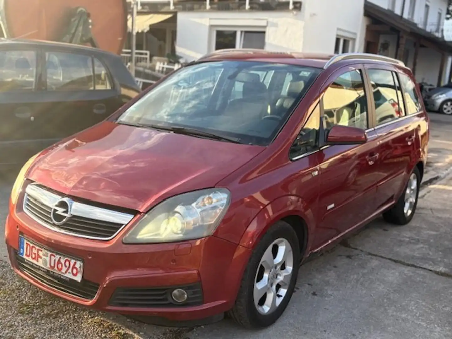 Opel Zafira Edition KUNDEN AUTO Rot - 1