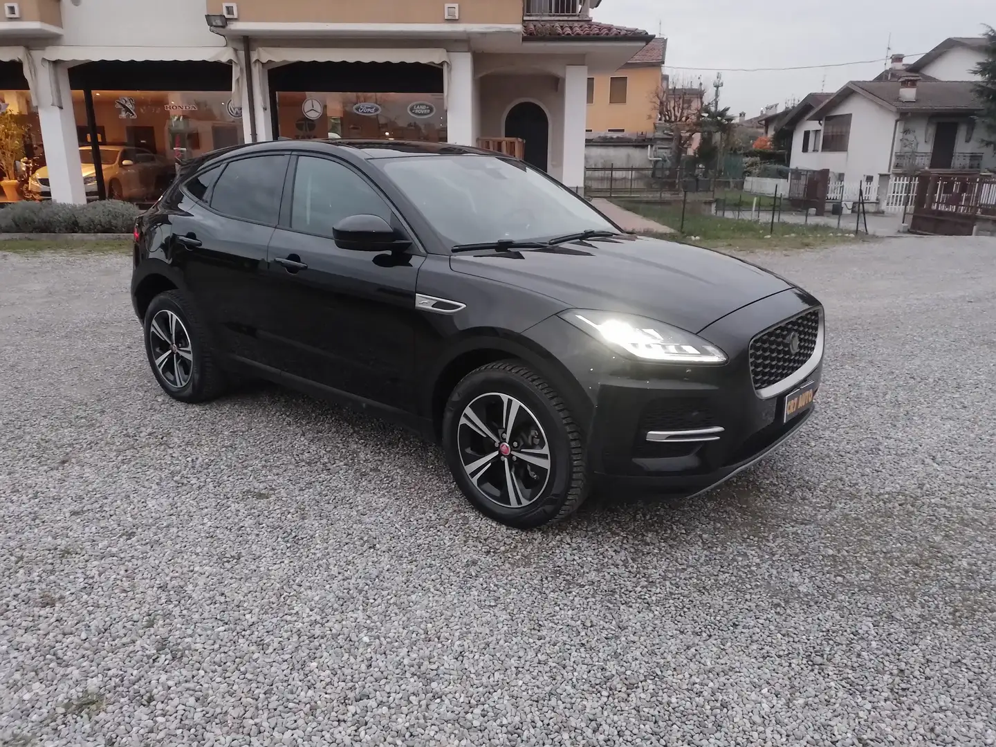 Jaguar E-Pace E-Pace 2.0d i4 mhev R-Dynamic Black awd 163cv Nero - 1