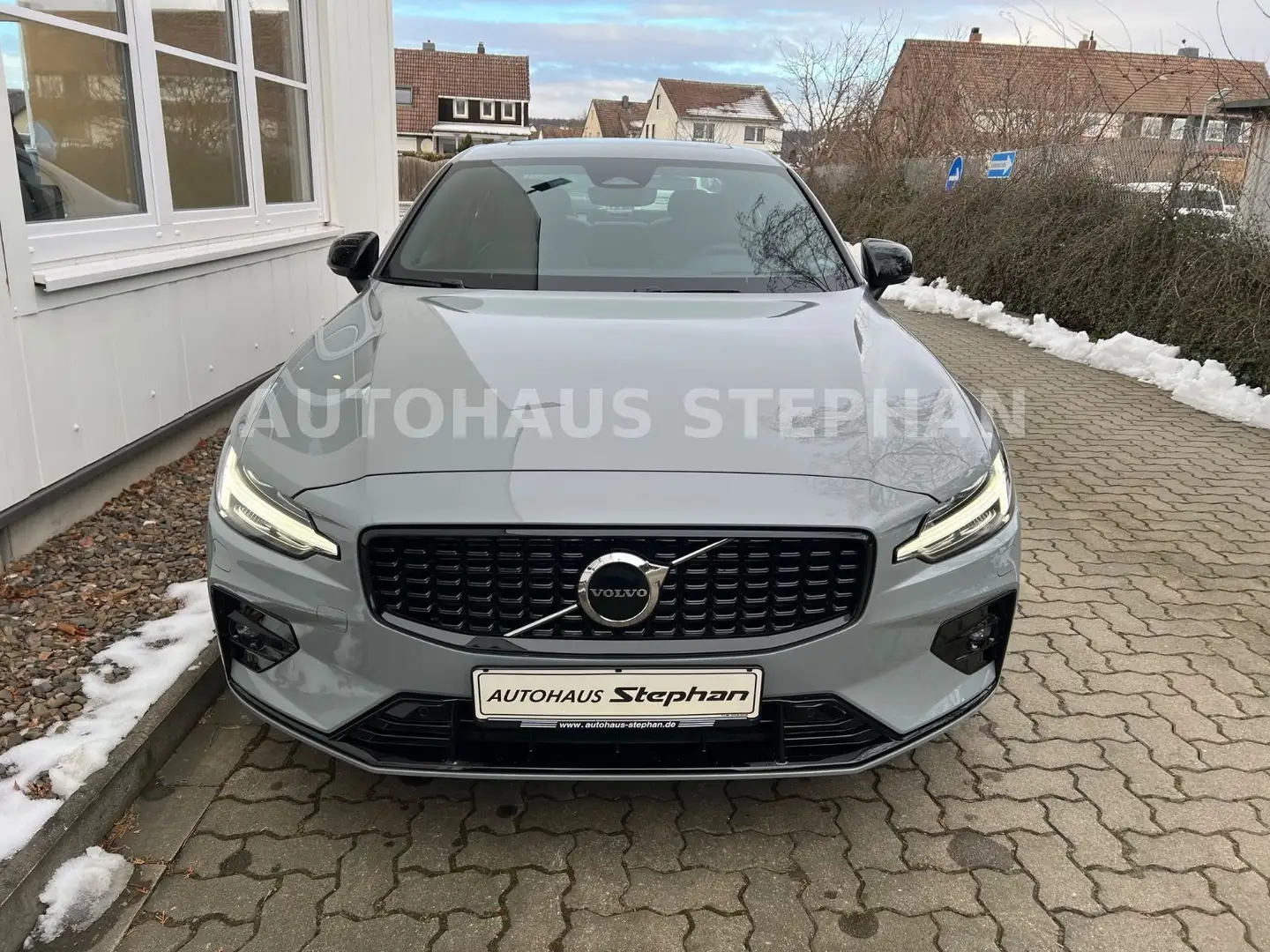 Volvo S60 B5 AWD Automatik Ultimate Dark AHK -38% Grau - 2