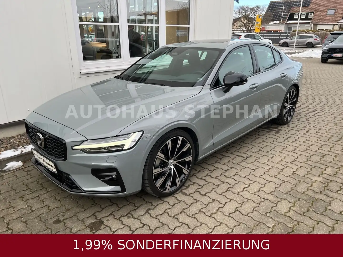 Volvo S60 B5 AWD Automatik Ultimate Dark AHK -38% Grau - 1