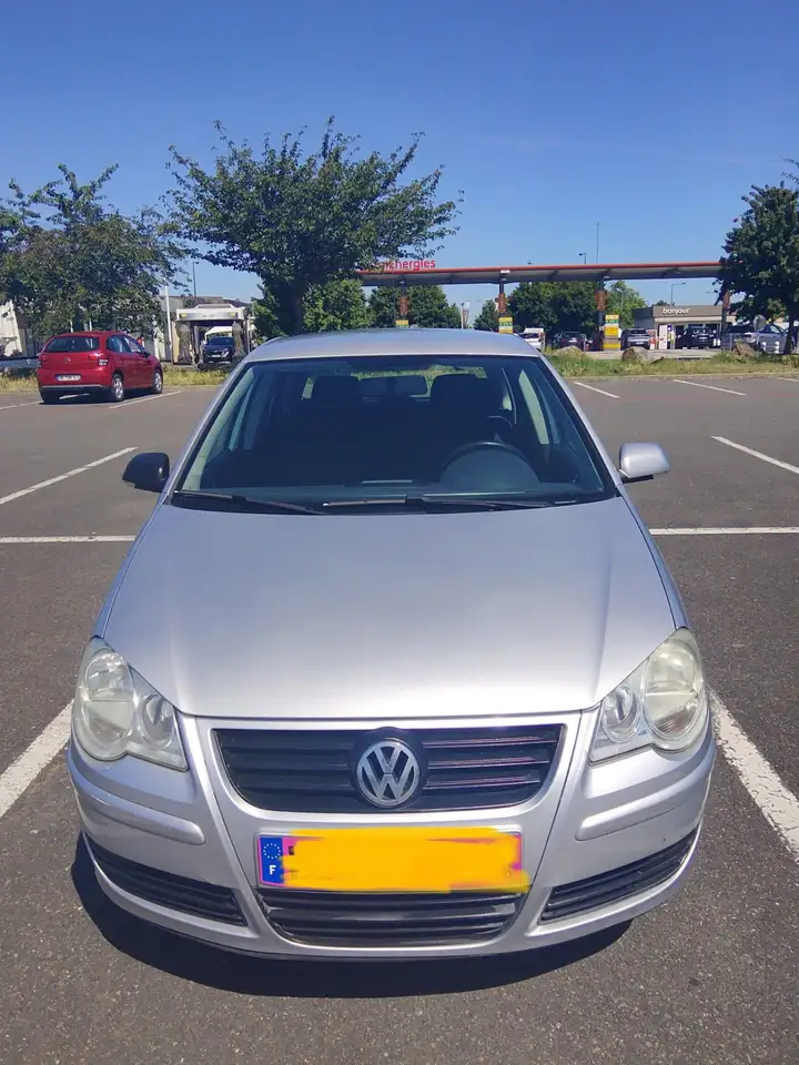Volkswagen Polo 1.4 16S 75 Confort A