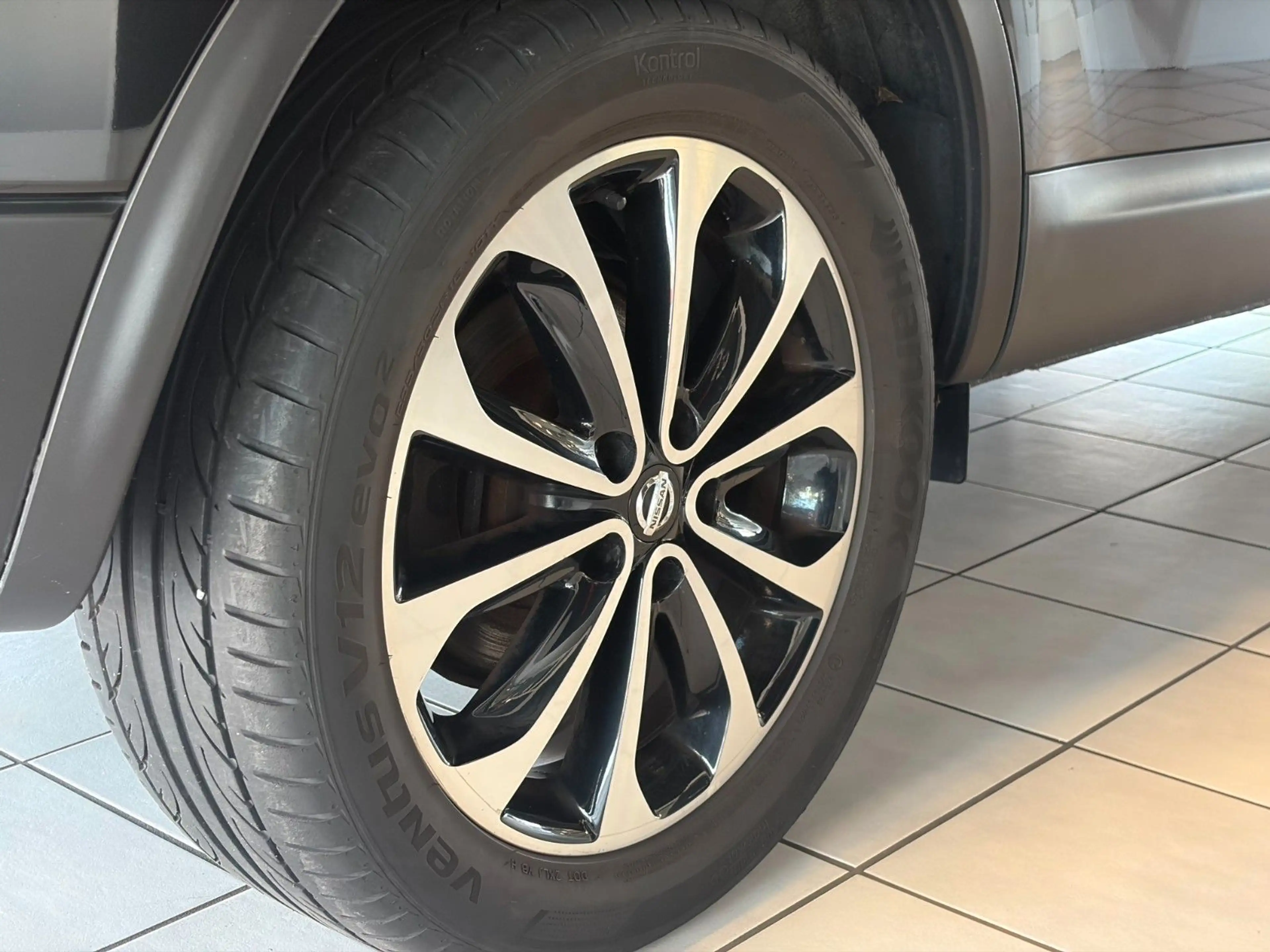 Nissan Qashqai +2 Automatik · 360  · 4X4 · Pano · Navi — photo 12